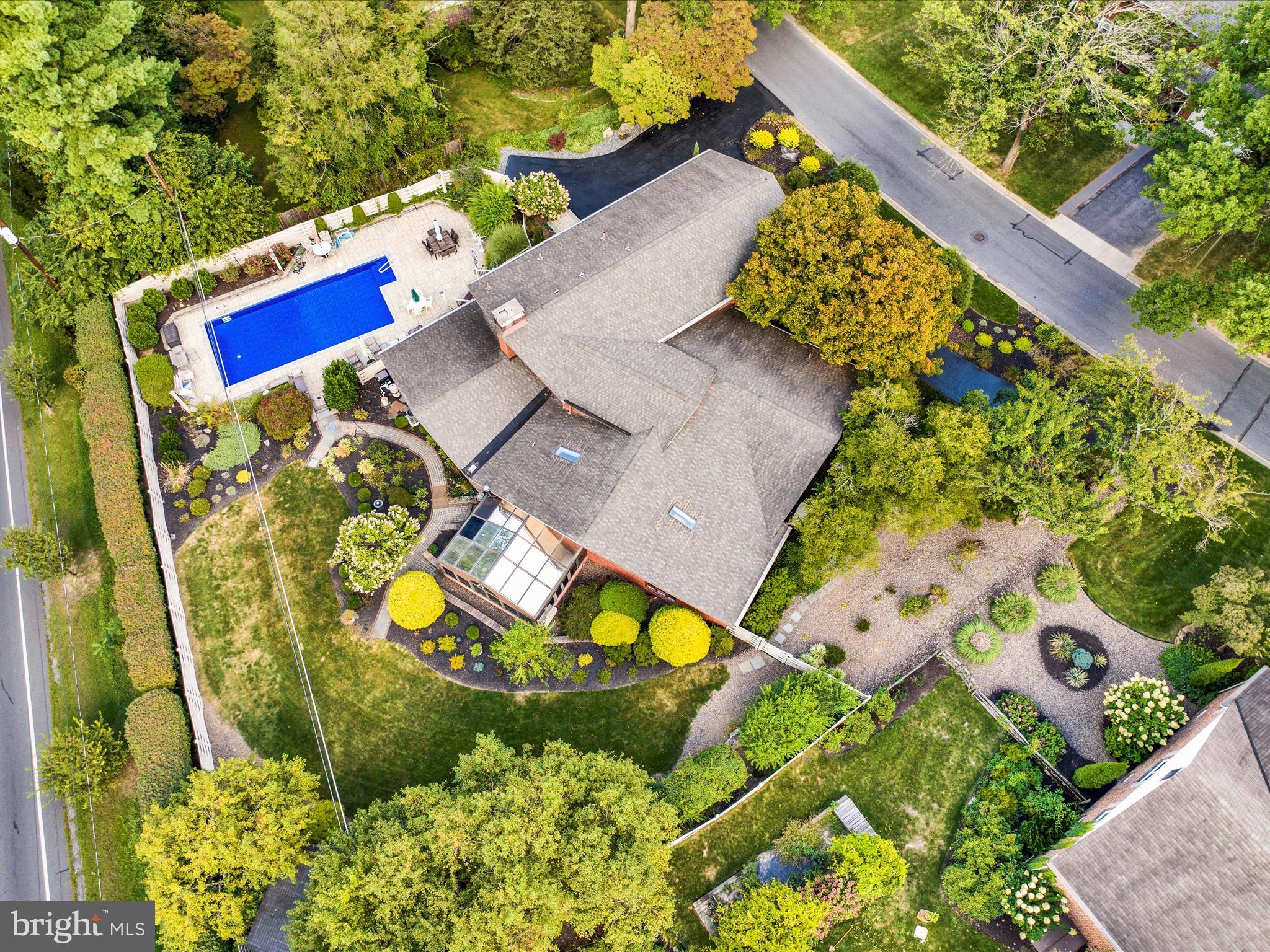 BIRDLAND - Residential