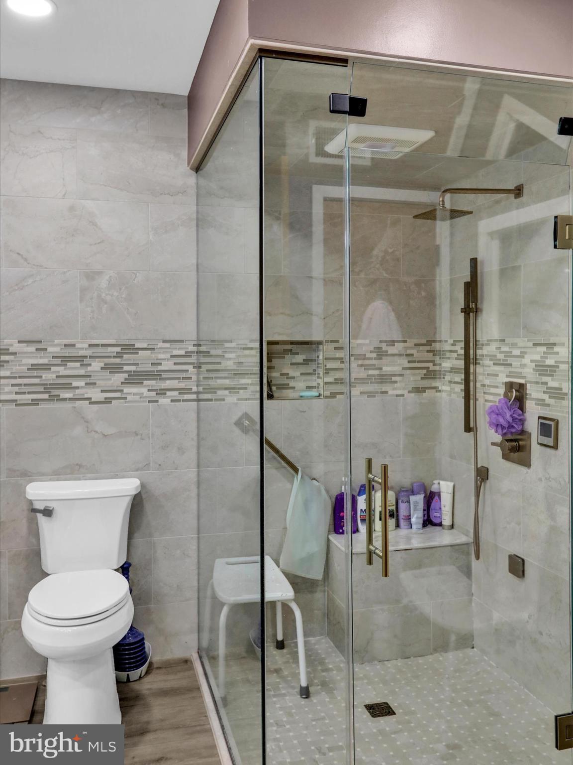 BIRDLAND - Residential