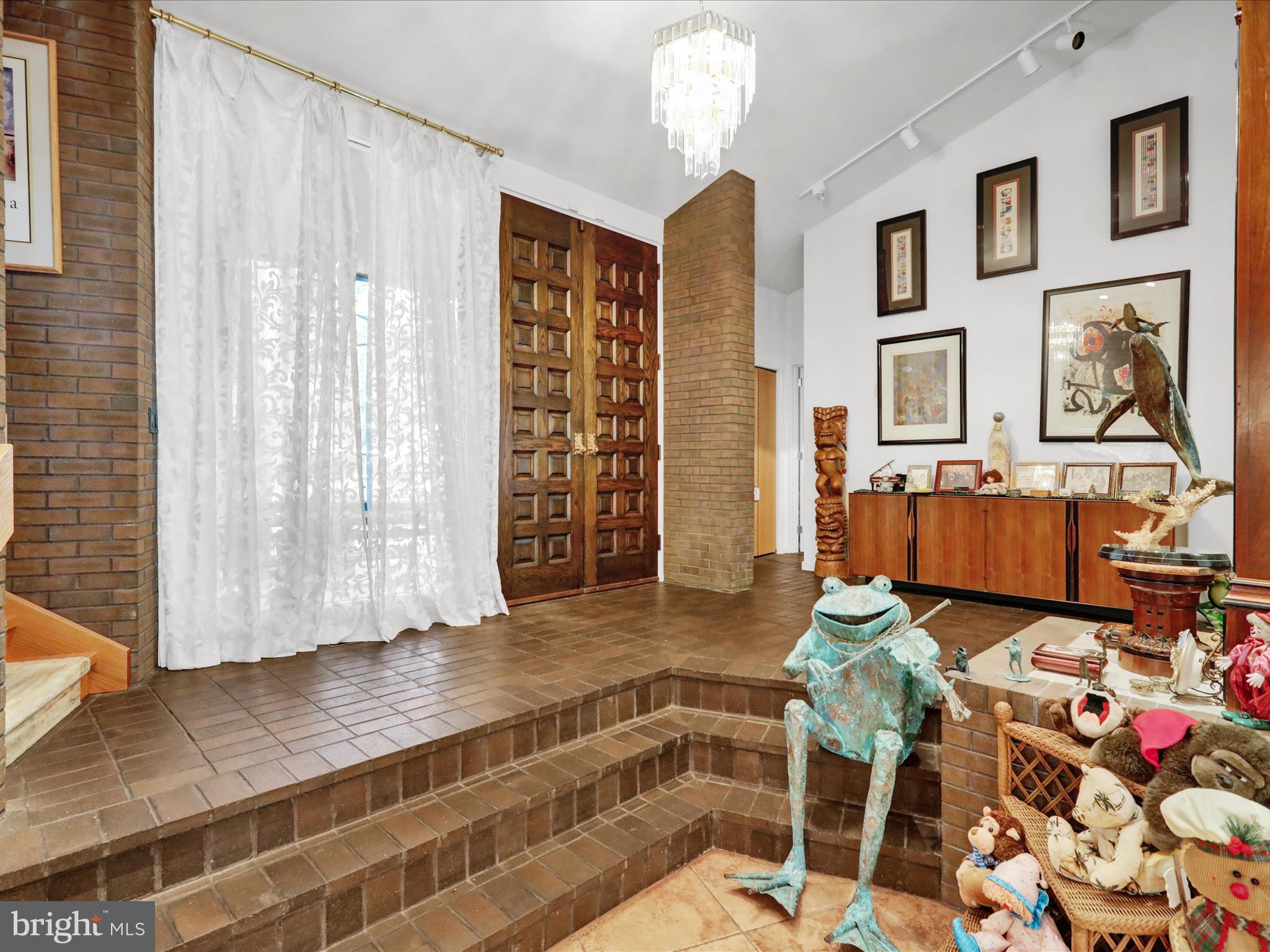 BIRDLAND - Residential