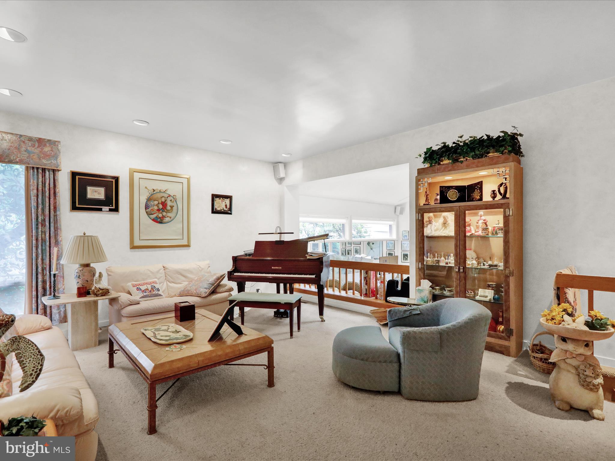 BIRDLAND - Residential