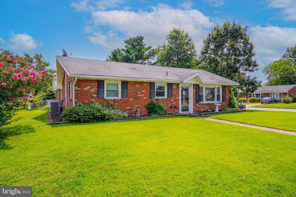Photo of 66 Troy Avenue, GIBBSTOWN, NJ 08027 (MLS # NJGL2076880)