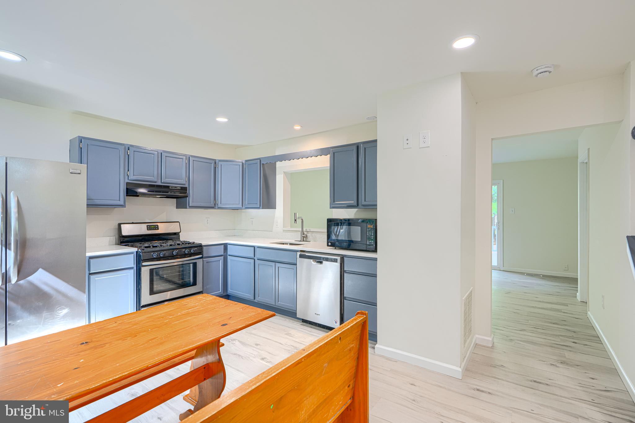 11212 ROBINS GLENN DRIVE