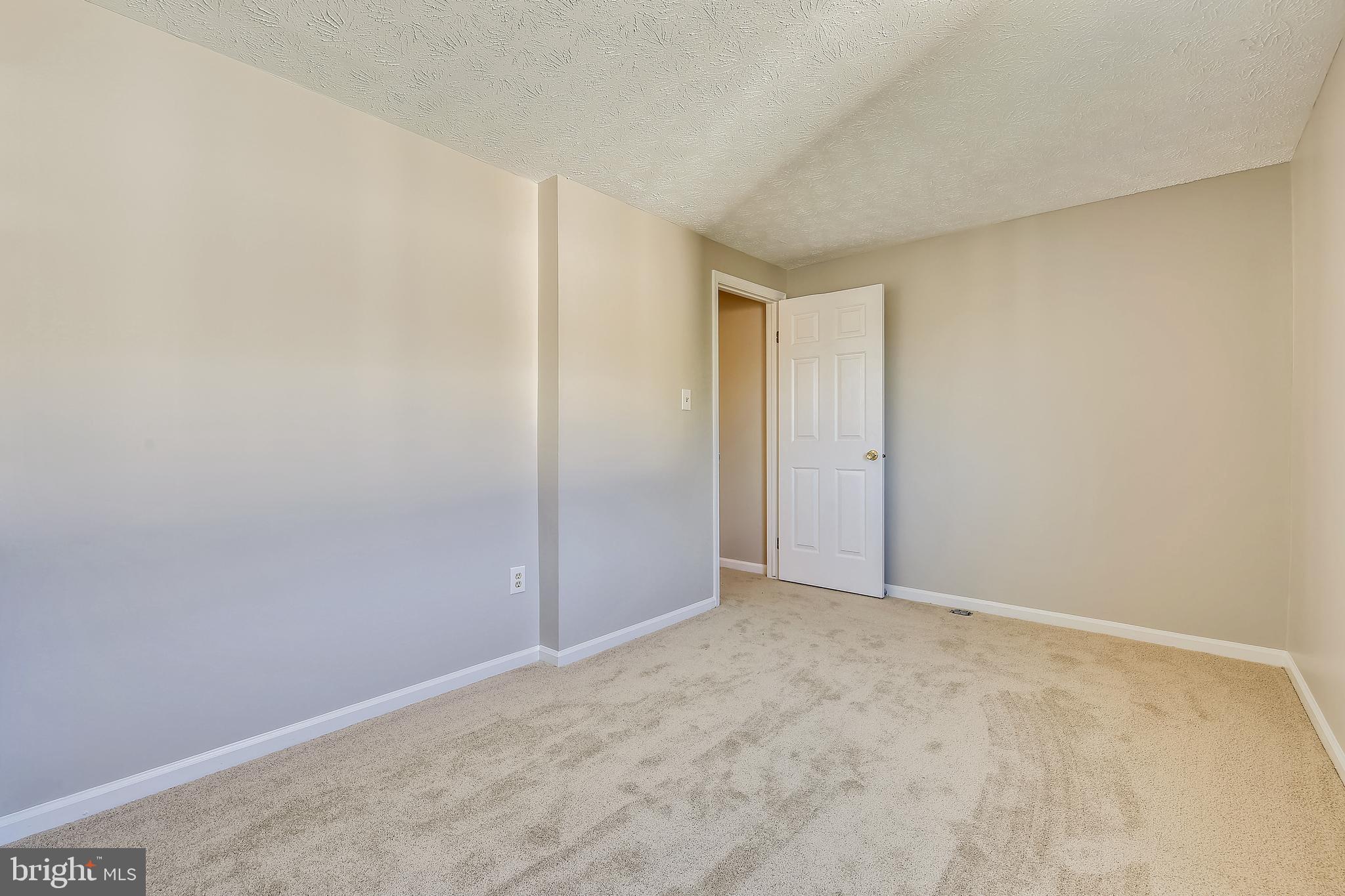 SADDLE CREEK - Residential