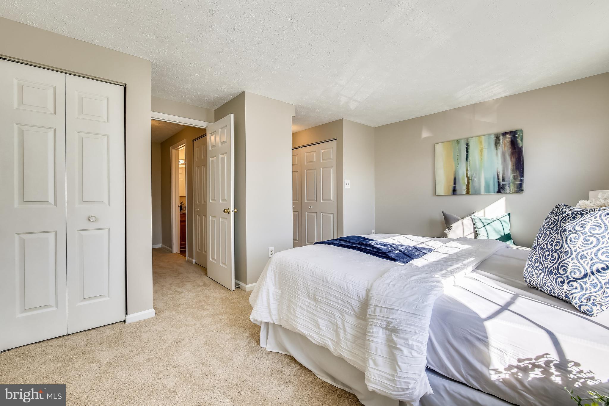 SADDLE CREEK - Residential