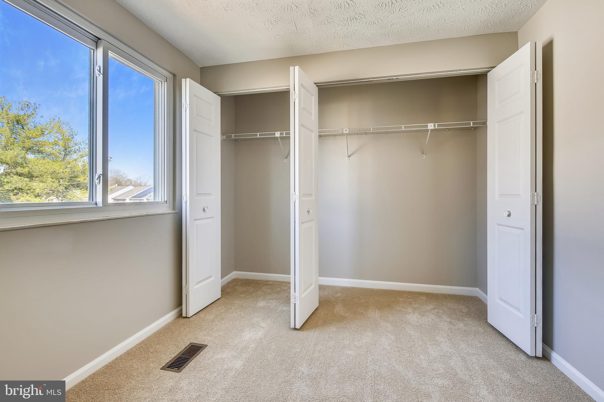 SADDLE CREEK - Residential