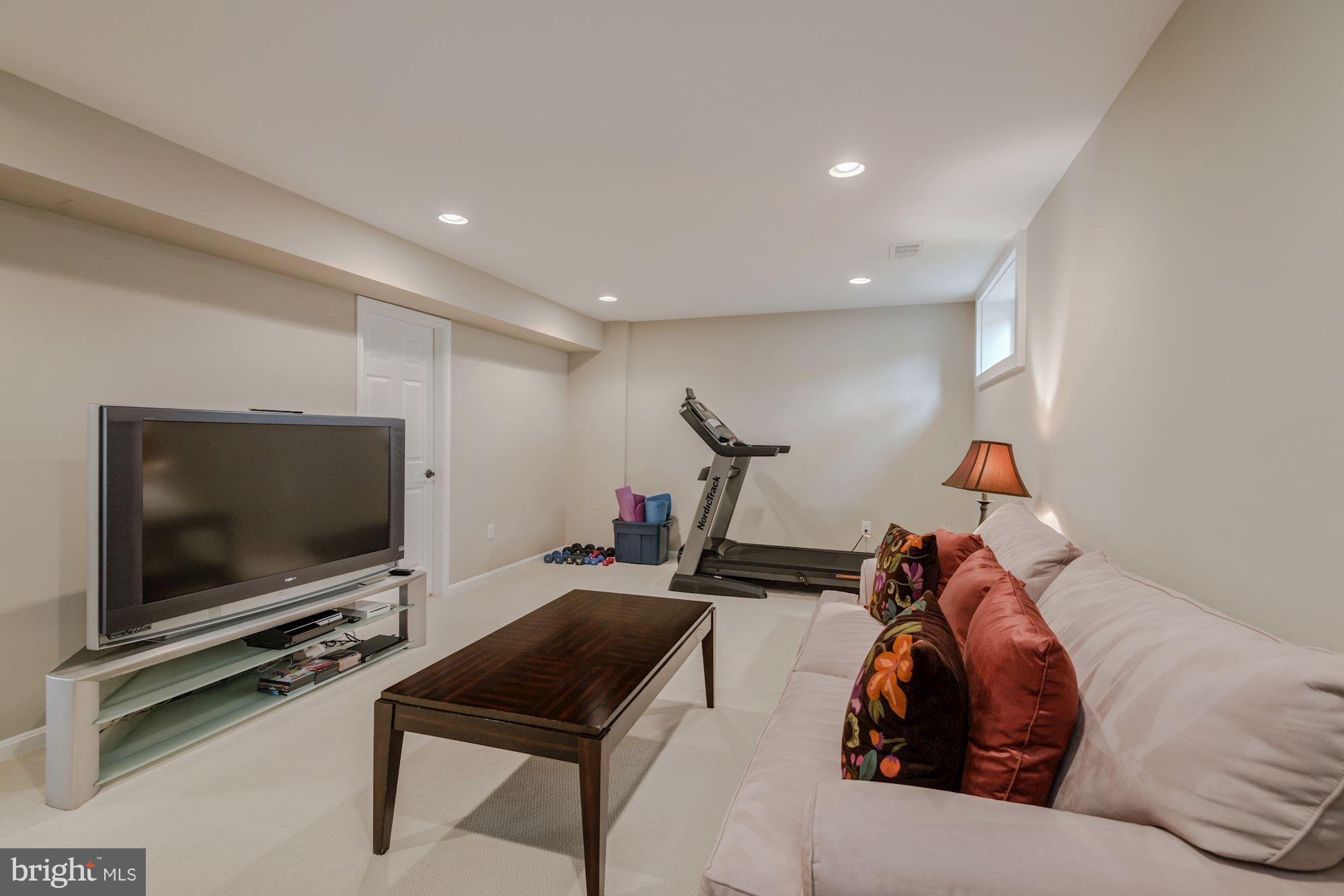 RUSTFIELD - Residential