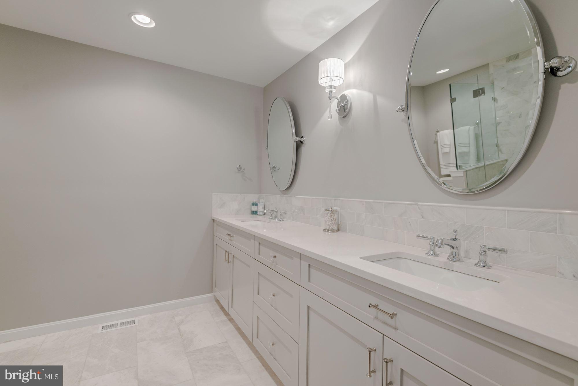 RUSTFIELD - Residential