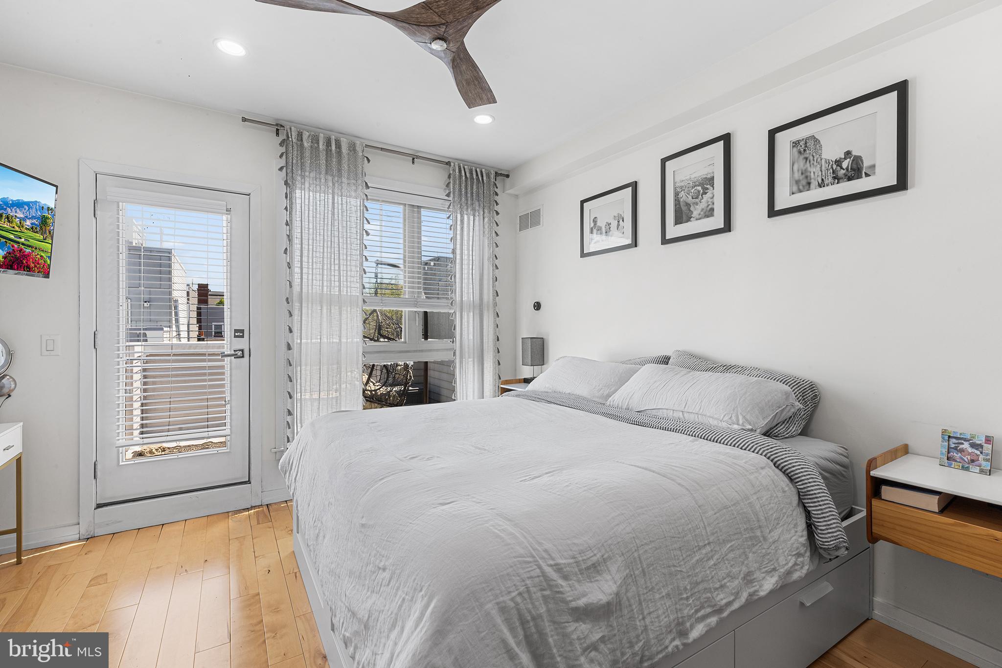 POINT BREEZE - Residential