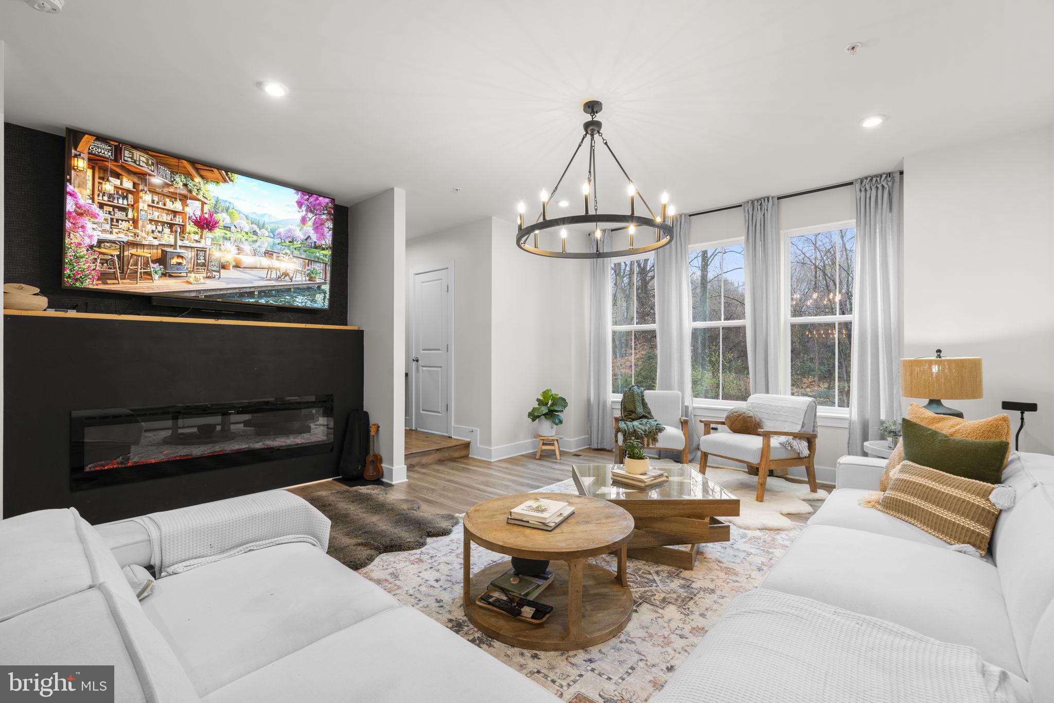 BRYN MAWR - Residential