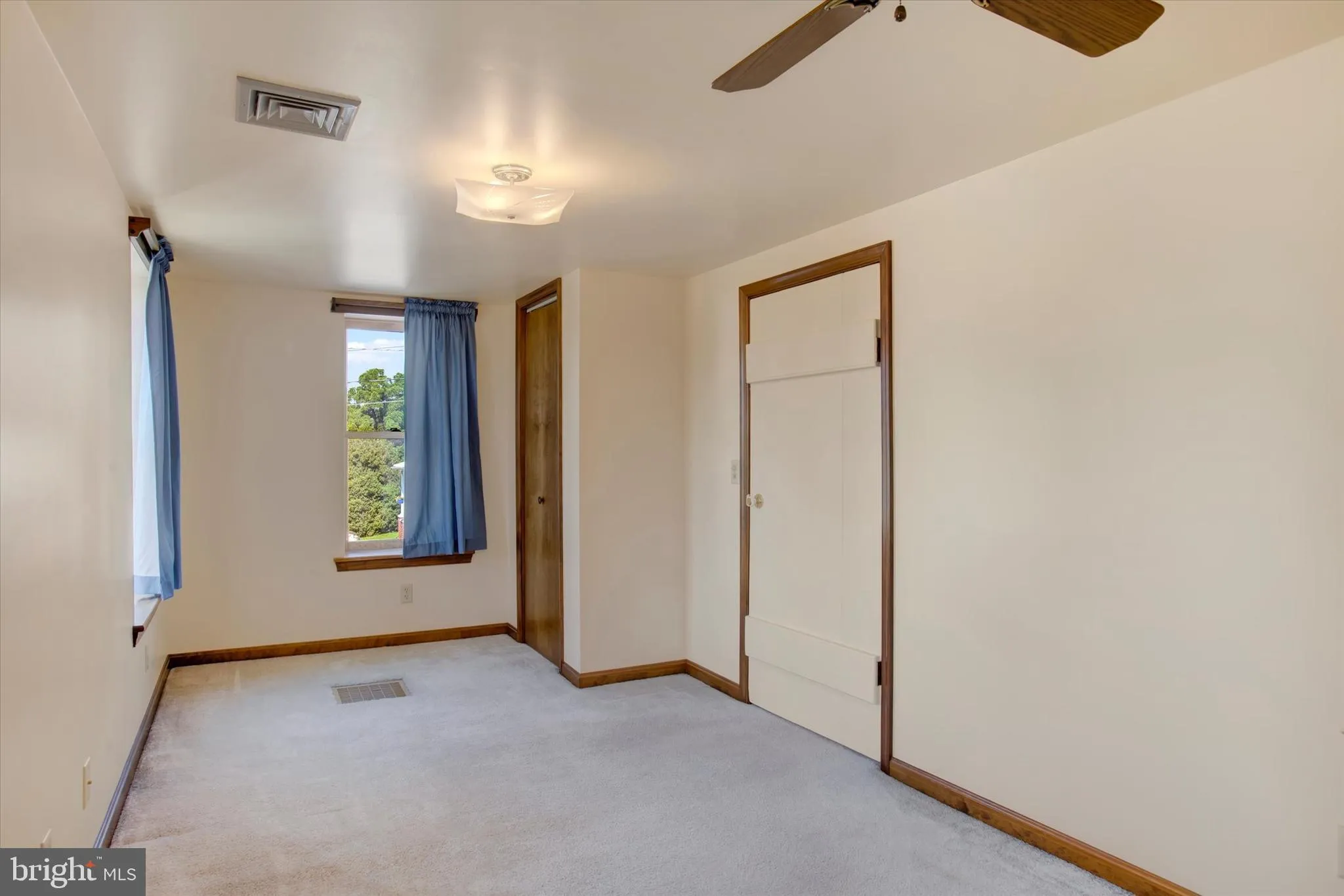 Newburg, Pennsylvania 17240, United States, 3 Bedrooms Bedrooms, ,2 BathroomsBathrooms,Residential,Active,162844