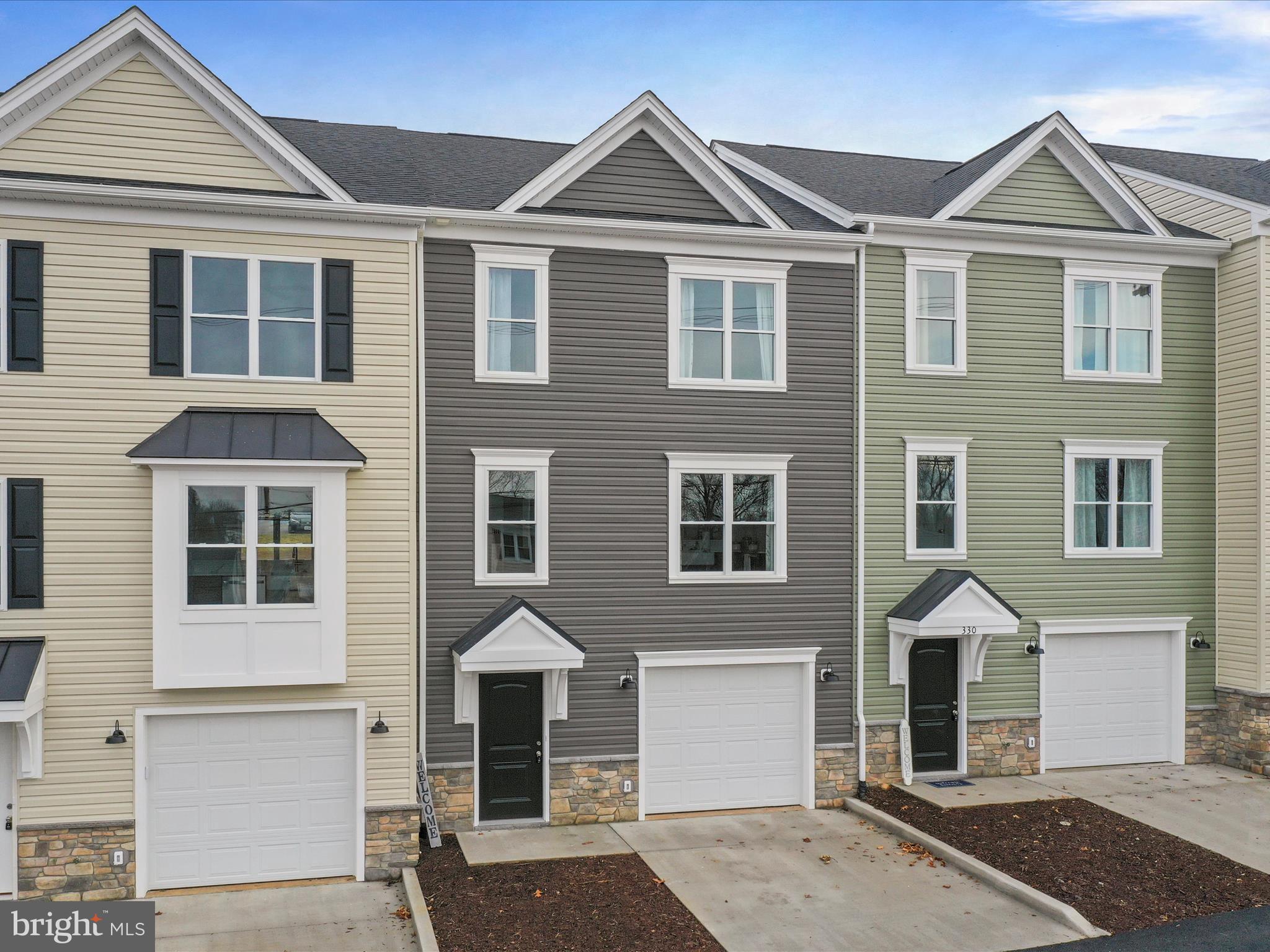 328 11TH STREET W