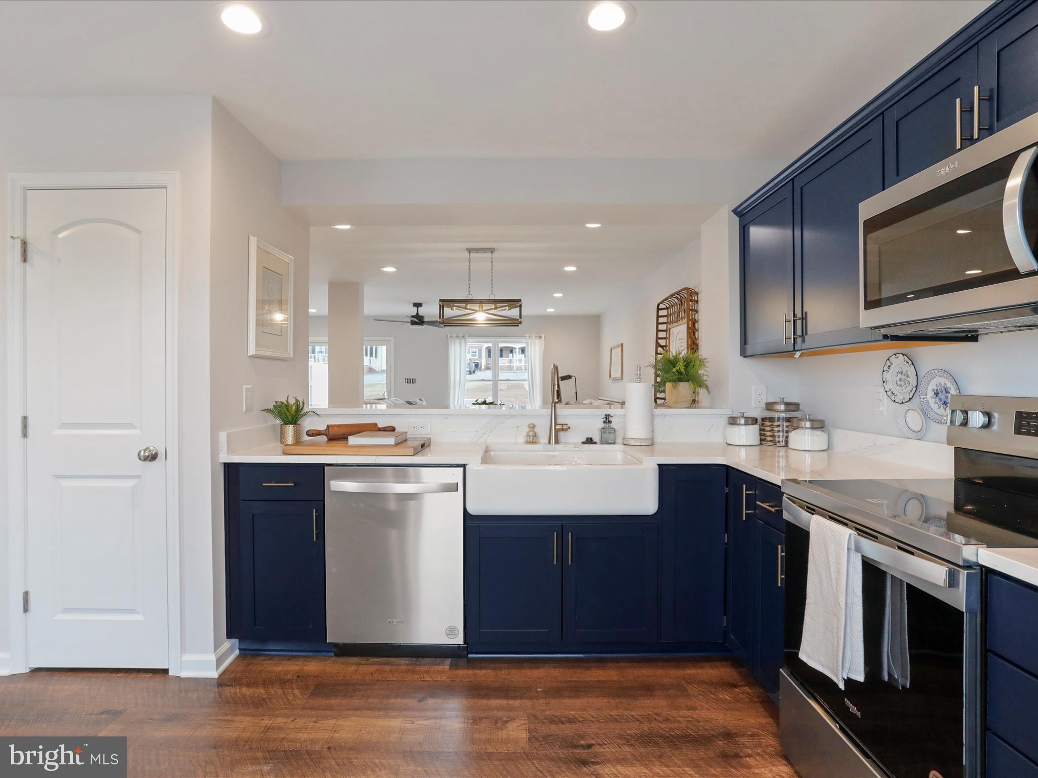 328 11TH STREET W