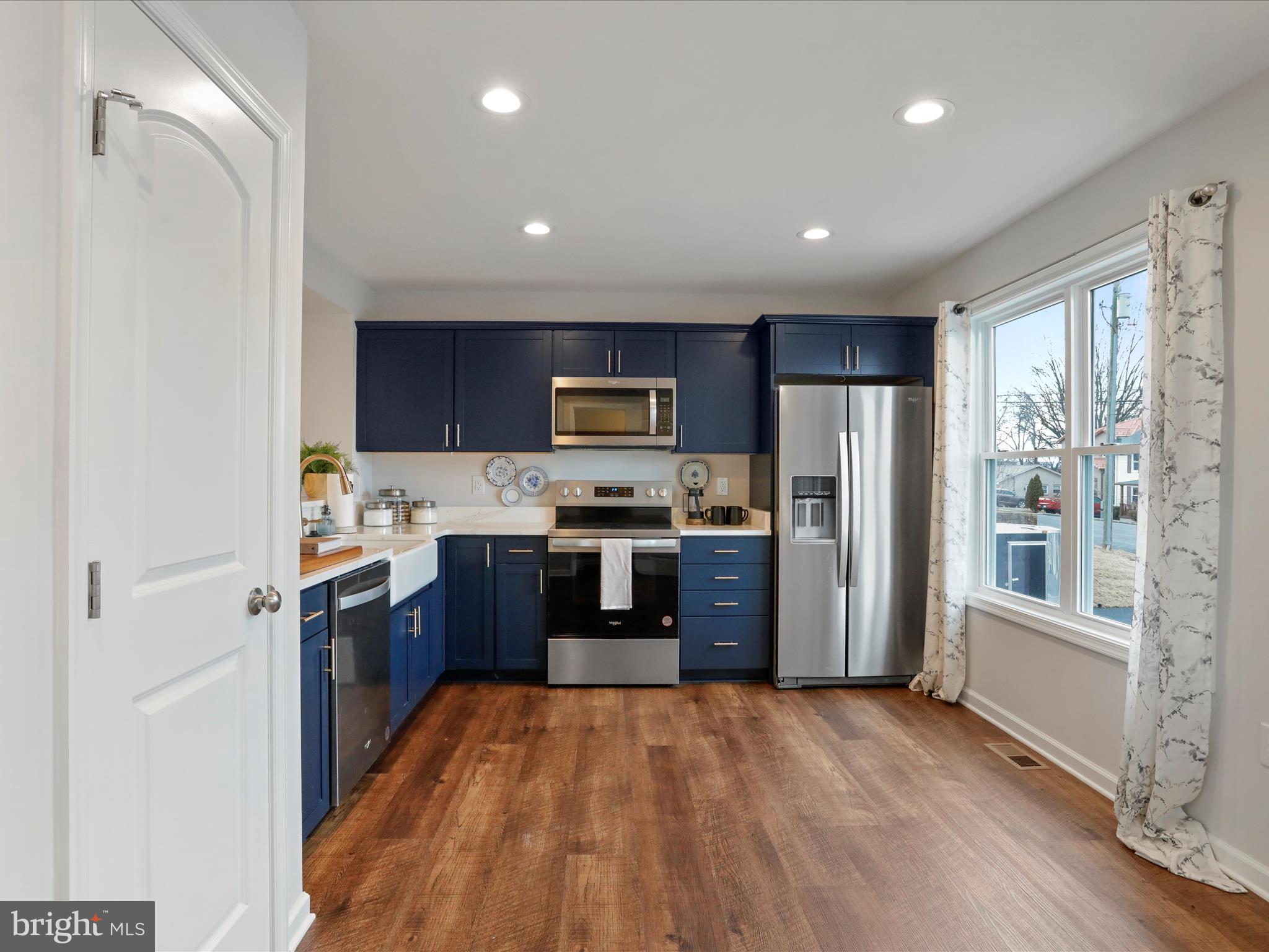 328 11TH STREET W