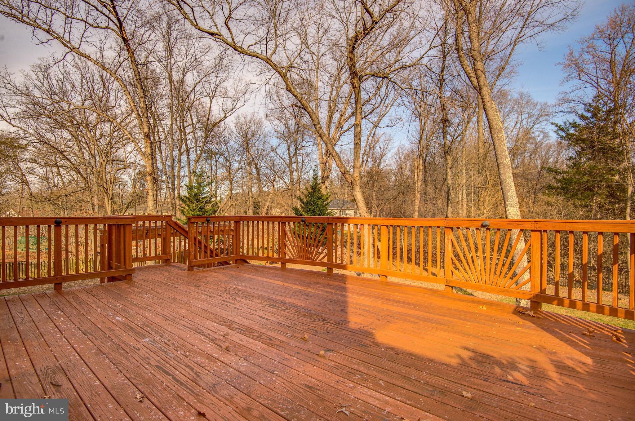 HOLLY KNOLL - Residential