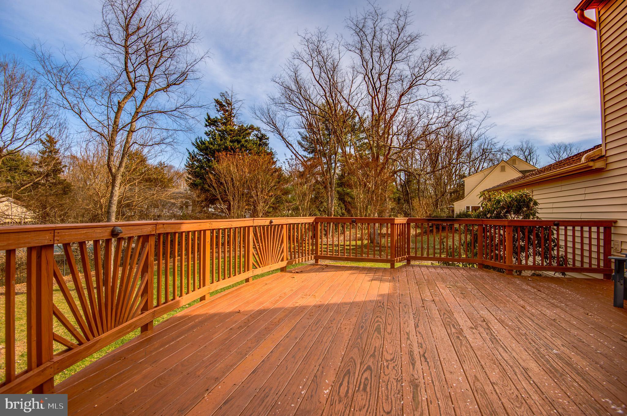 HOLLY KNOLL - Residential