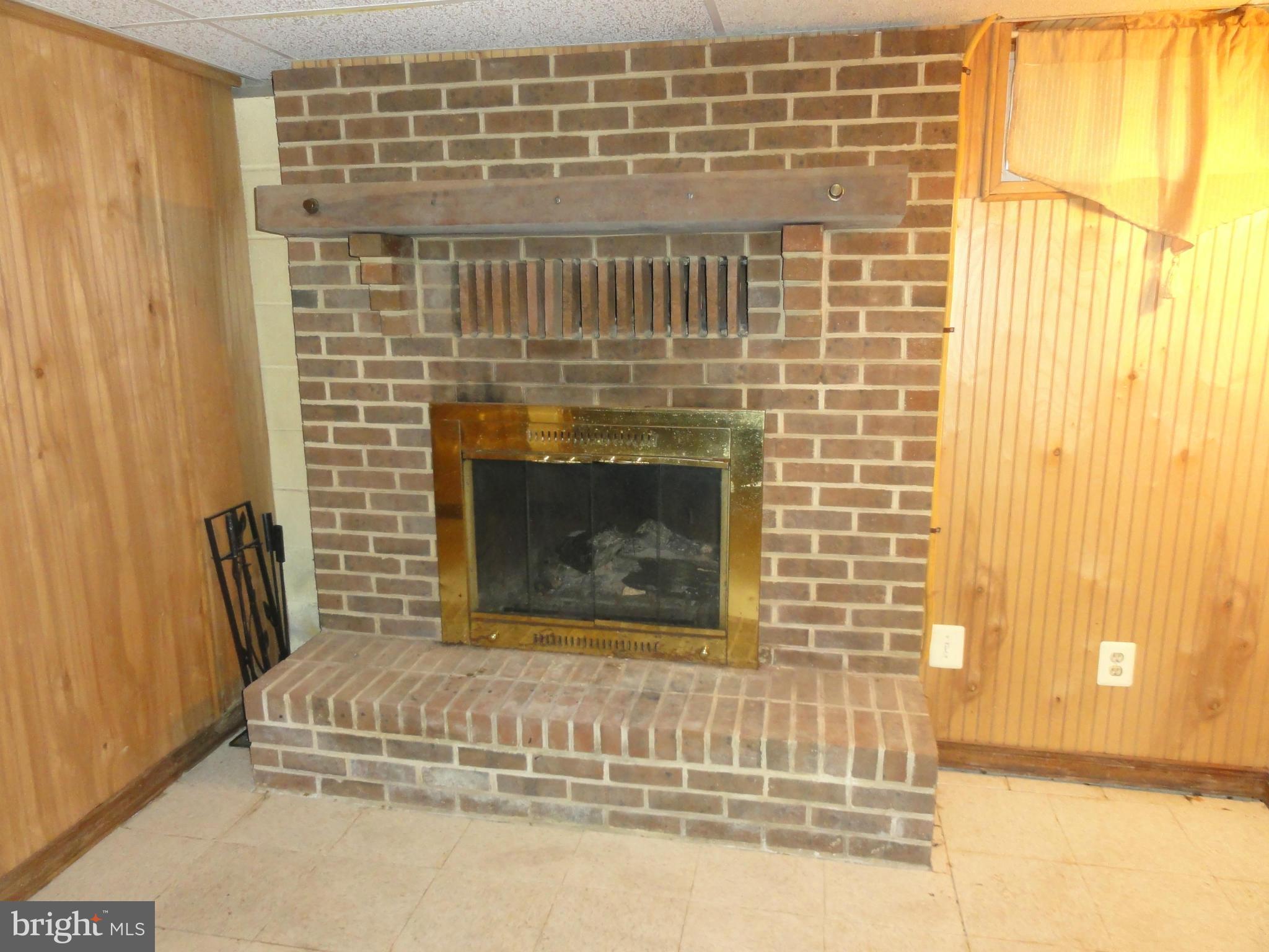 CATONSVILLE MANOR - Residential