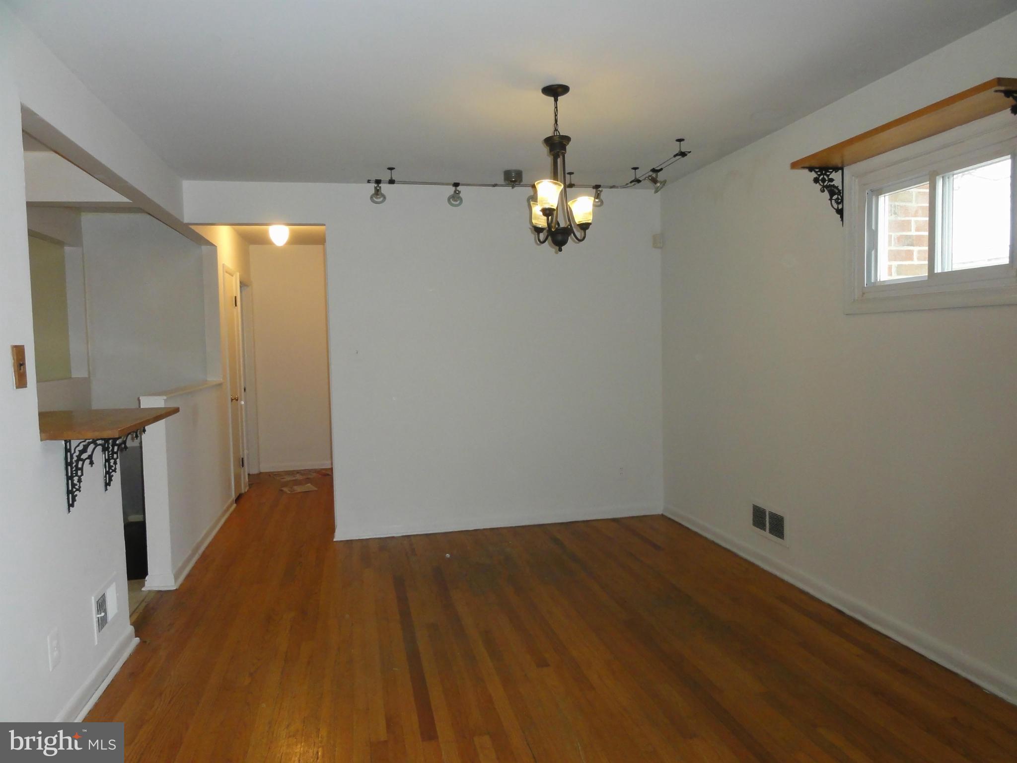 CATONSVILLE MANOR - Residential