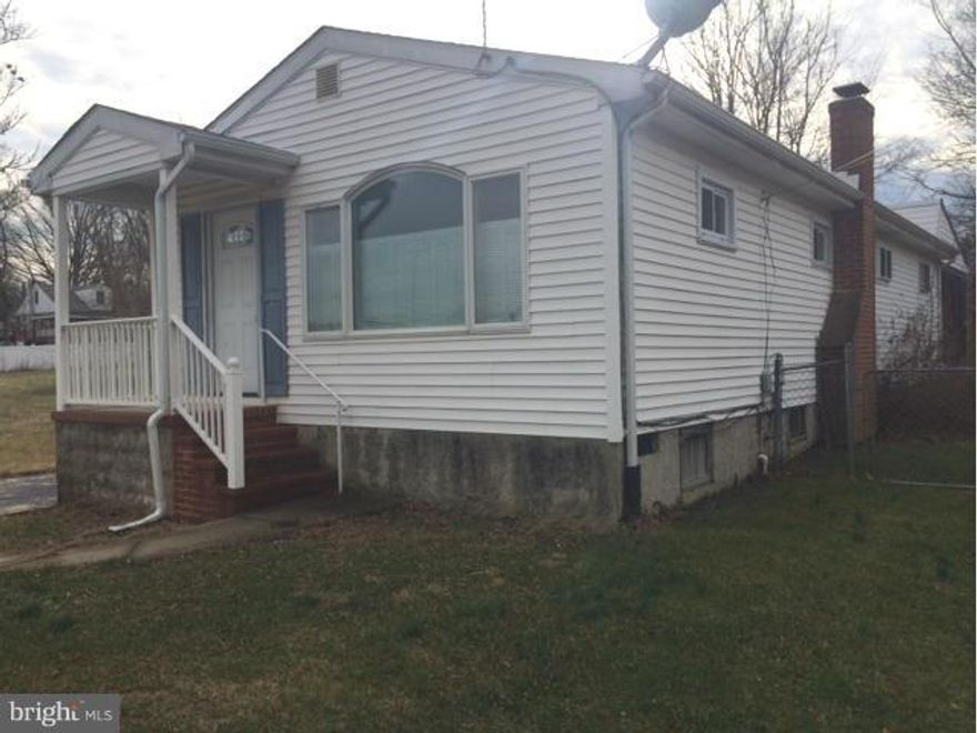 CLEAN, AFFORDABLE, CONVENIENT AND READY TO GO!! 2 FULL BATHS! BRICK GAS FIREPLACE IN LOWER FAMILY ROOM. RELAXING REAR SCREENED PORCH. 4-CAR PARKING PAD. BEING FRESHLY PAINTED. QUICK SETTLEMENT POSSIBLE.VACANT AND EASY TO SHOW!