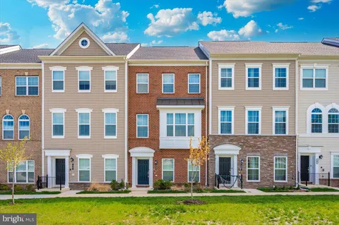 54 Garden Meadow Place, Gaithersburg, MD MLS: MDMC2174490