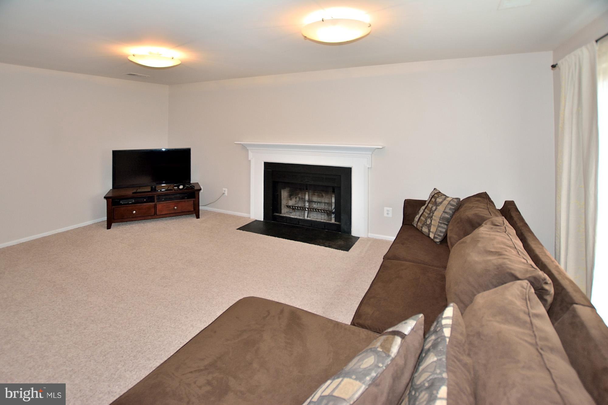 COUNTRYSIDE - Residential