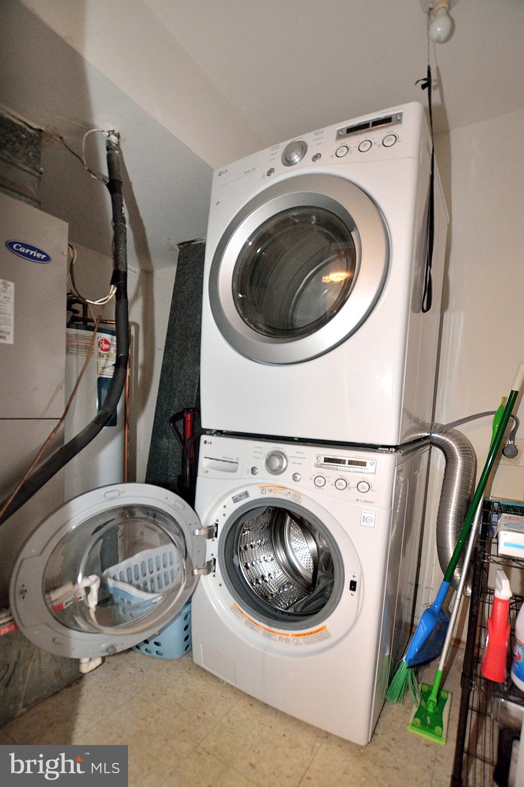 COUNTRYSIDE - Residential