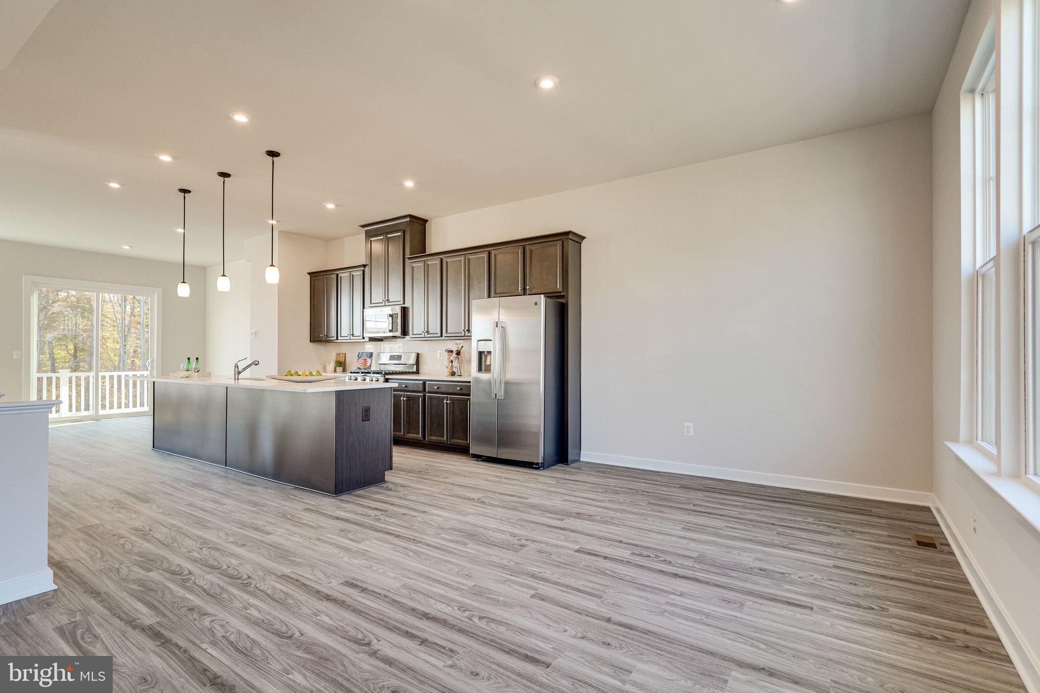 POTOMAC SHORES - Residential