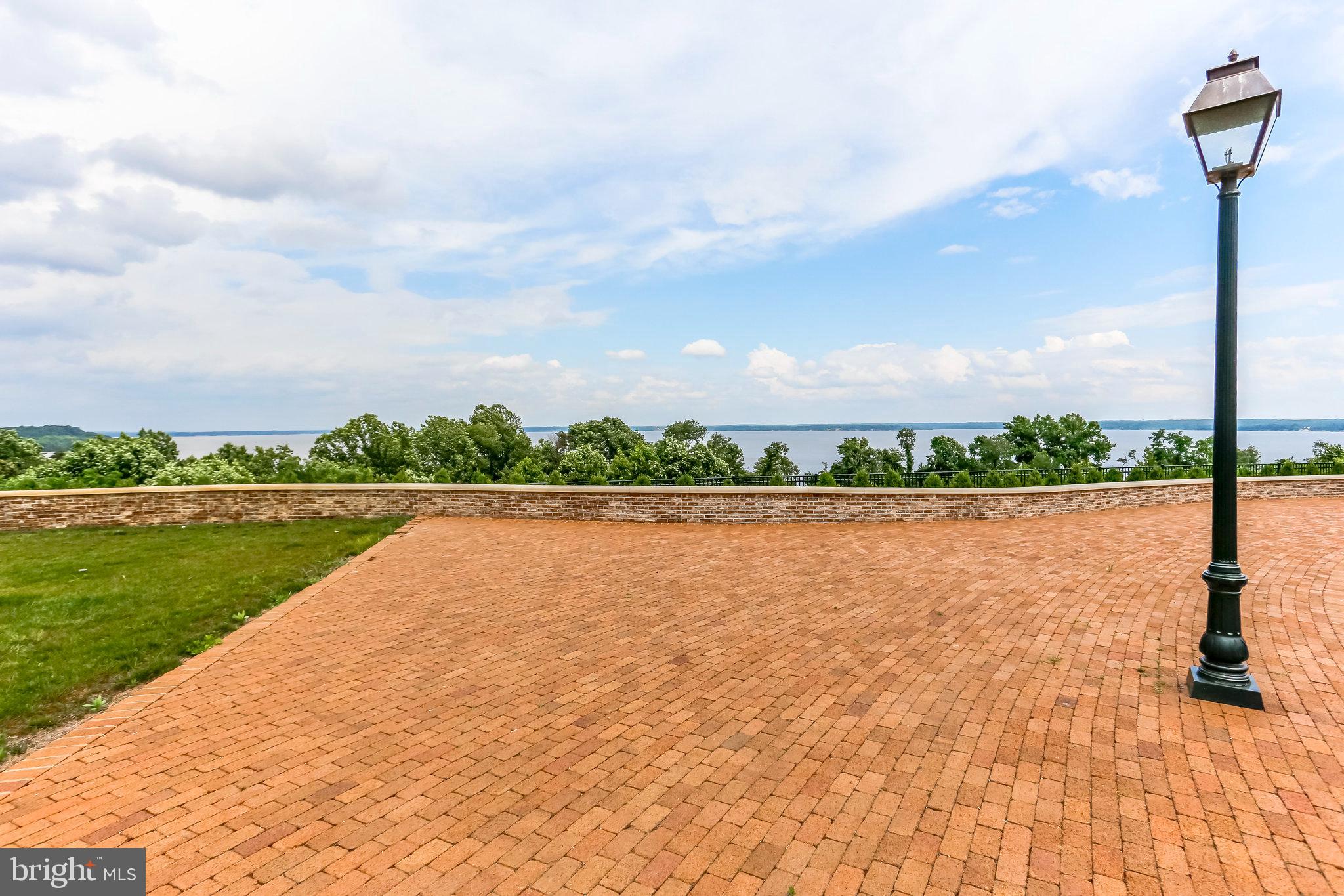 POTOMAC SHORES - Residential