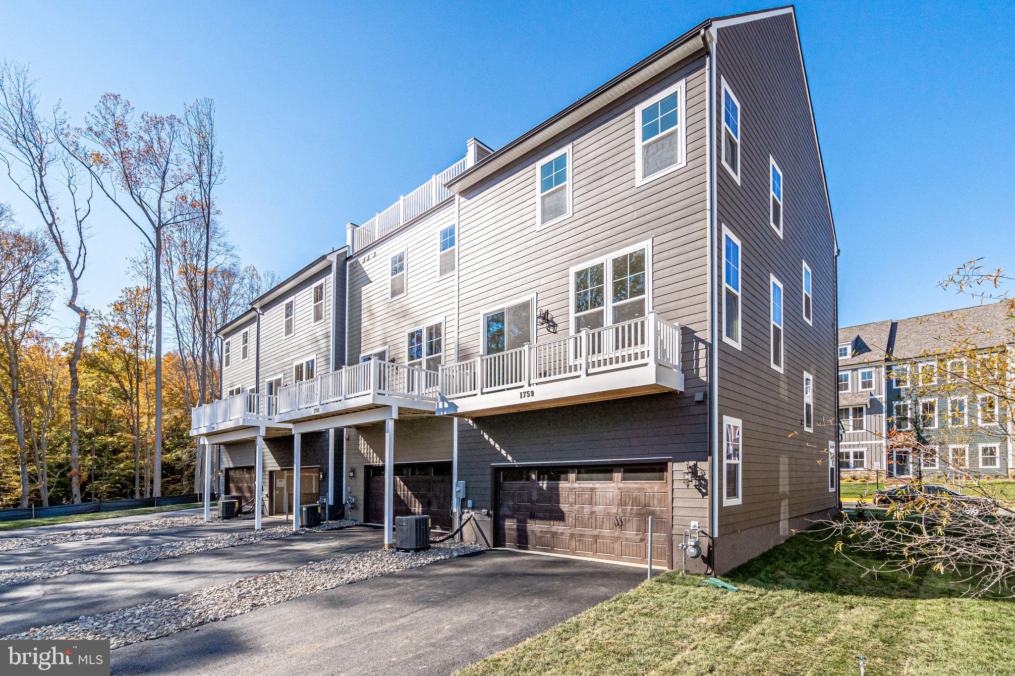 POTOMAC SHORES - Residential