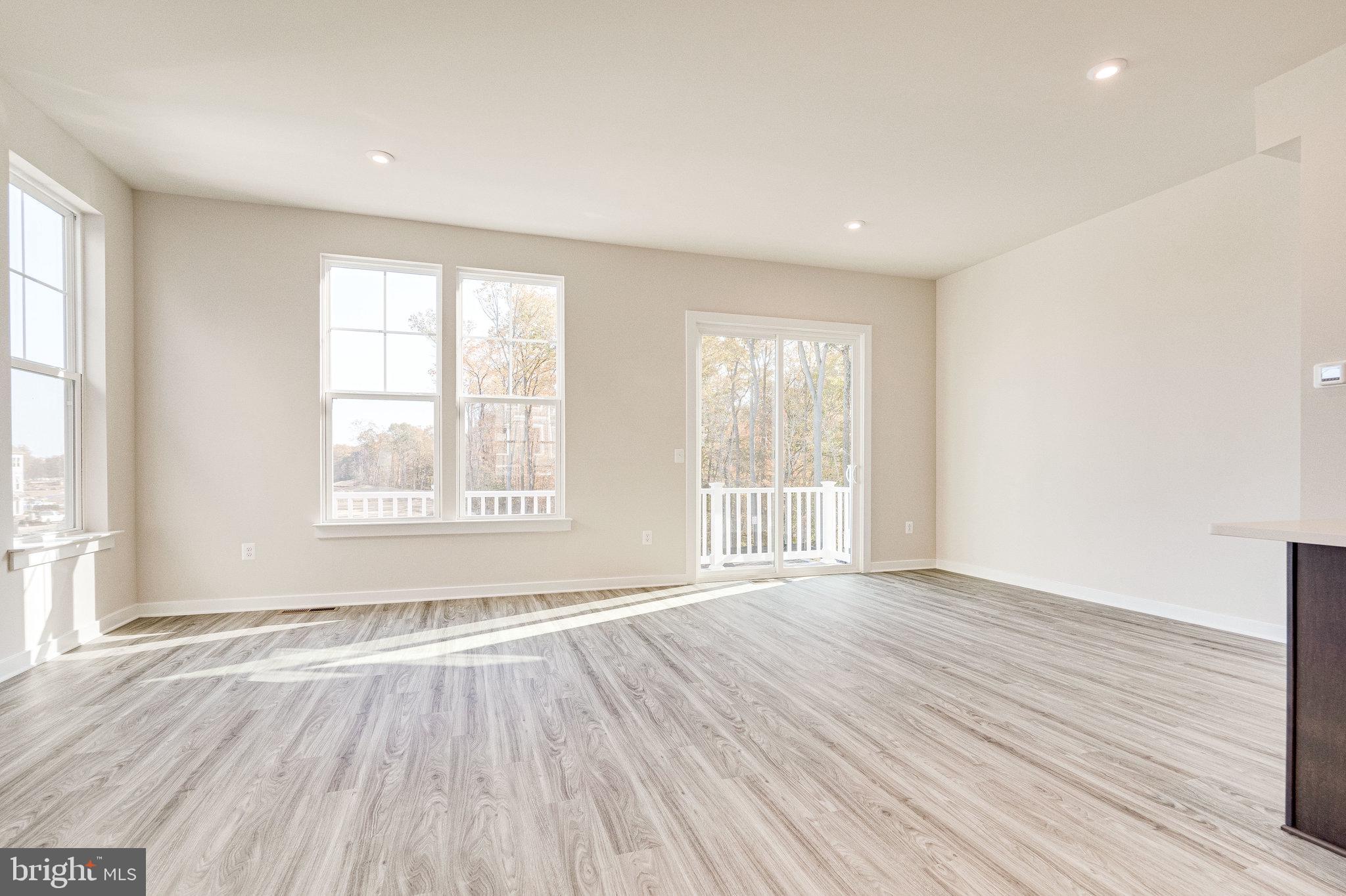 POTOMAC SHORES - Residential