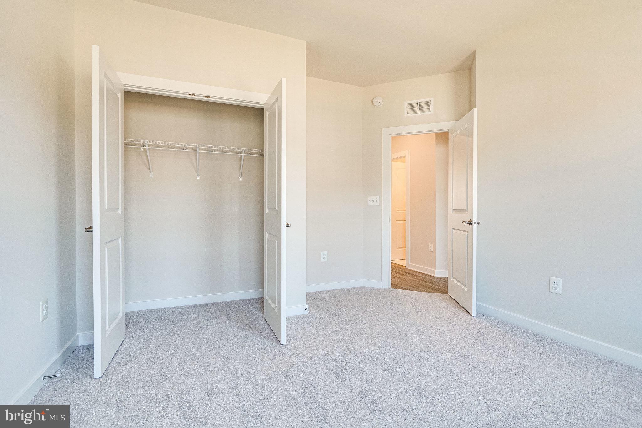 POTOMAC SHORES - Residential