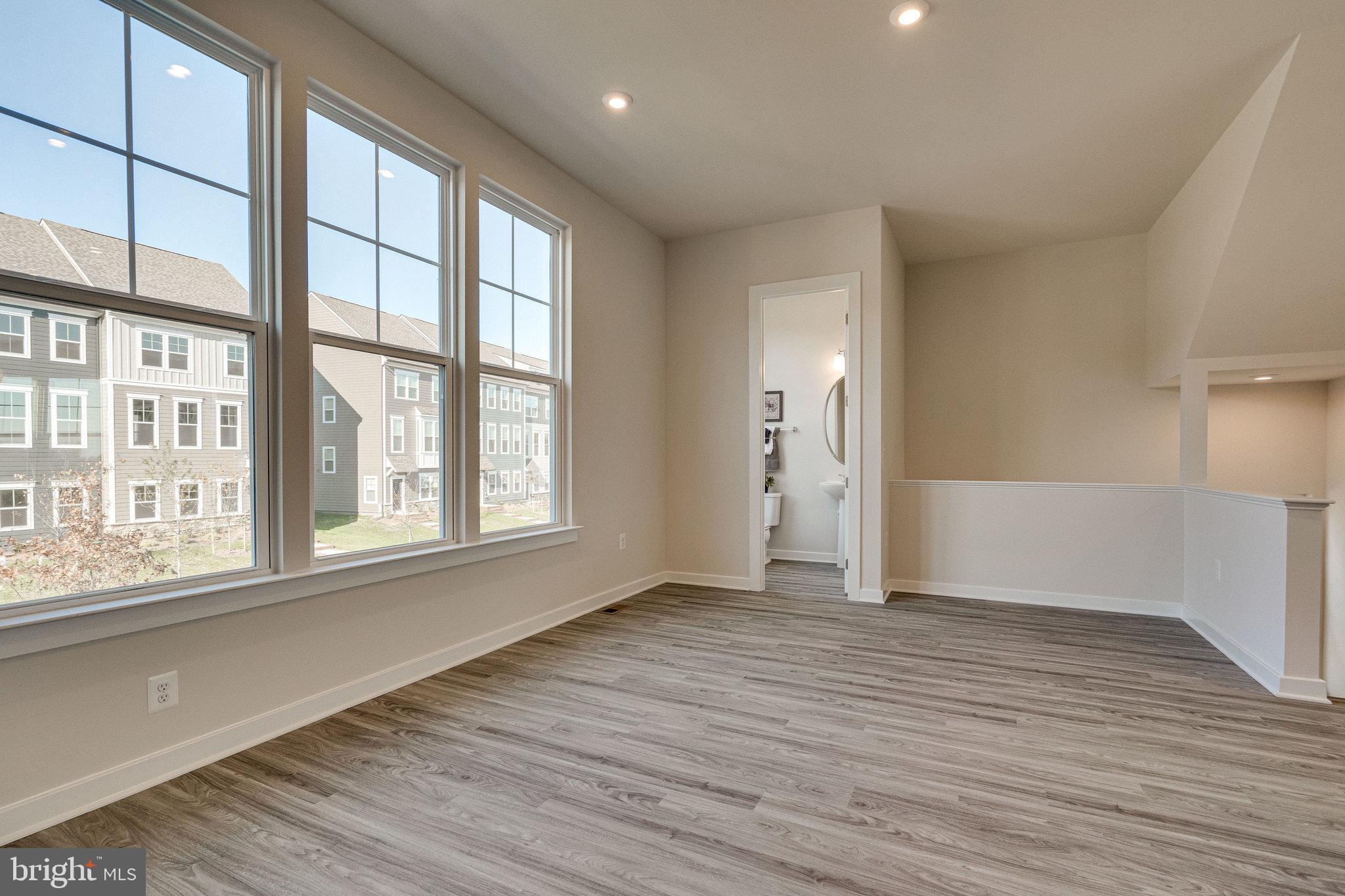 POTOMAC SHORES - Residential