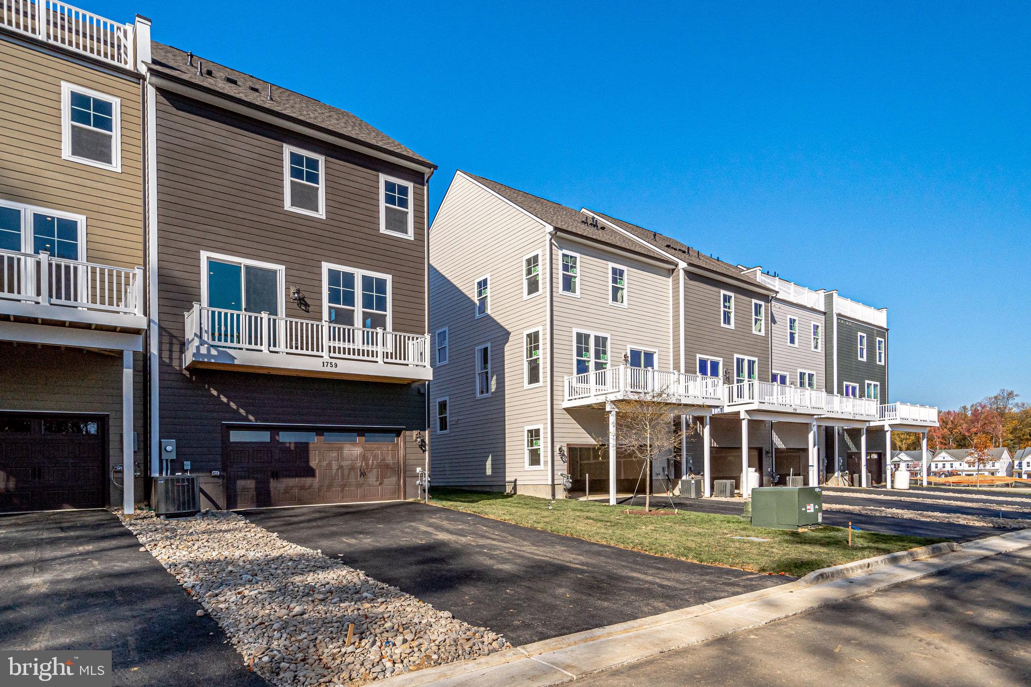 POTOMAC SHORES - Residential