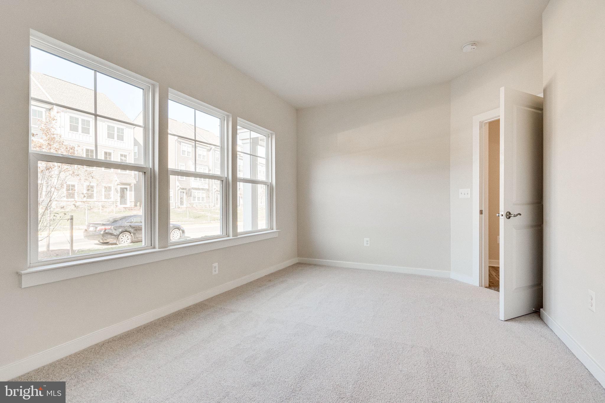 POTOMAC SHORES - Residential