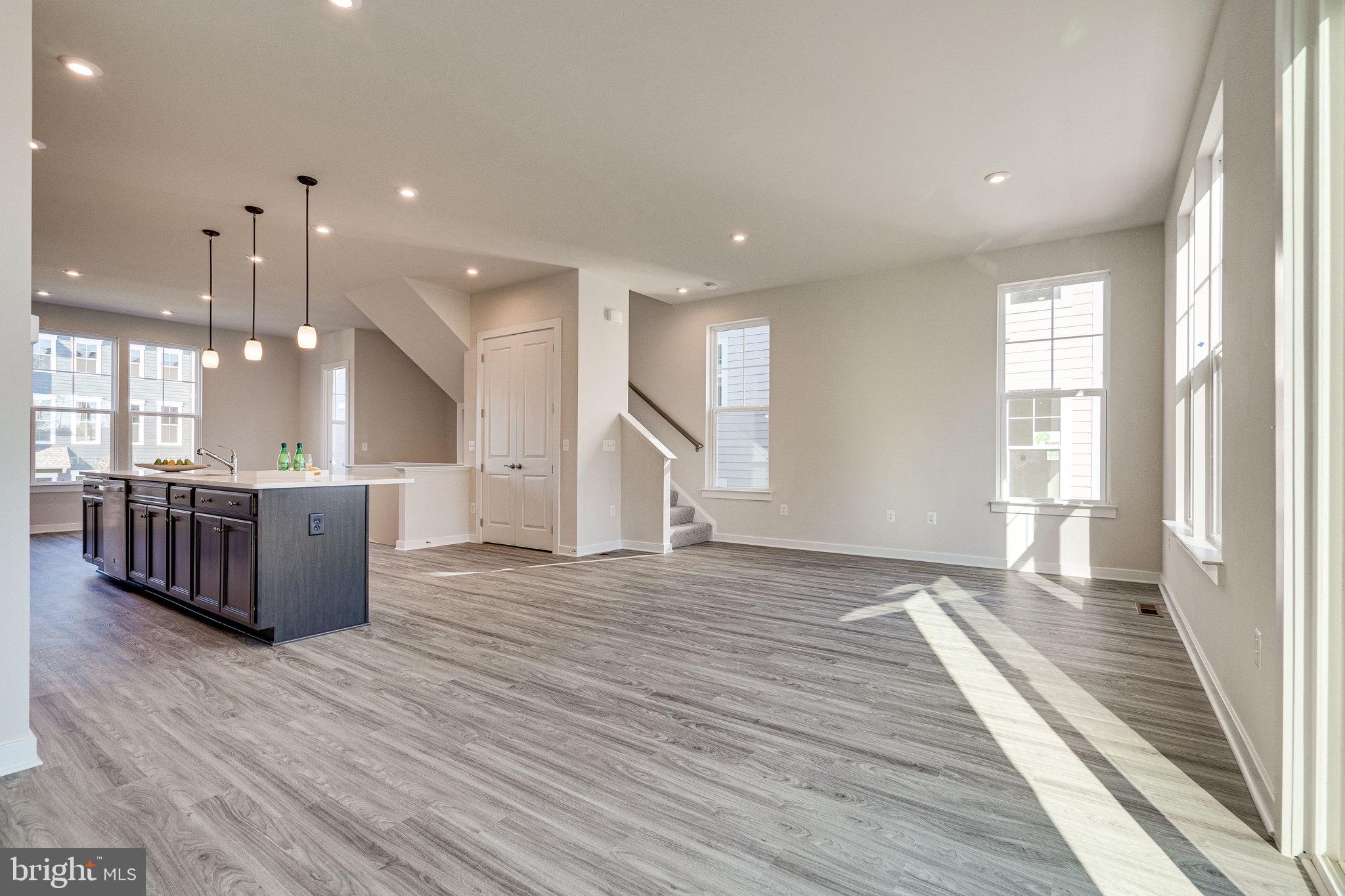 POTOMAC SHORES - Residential