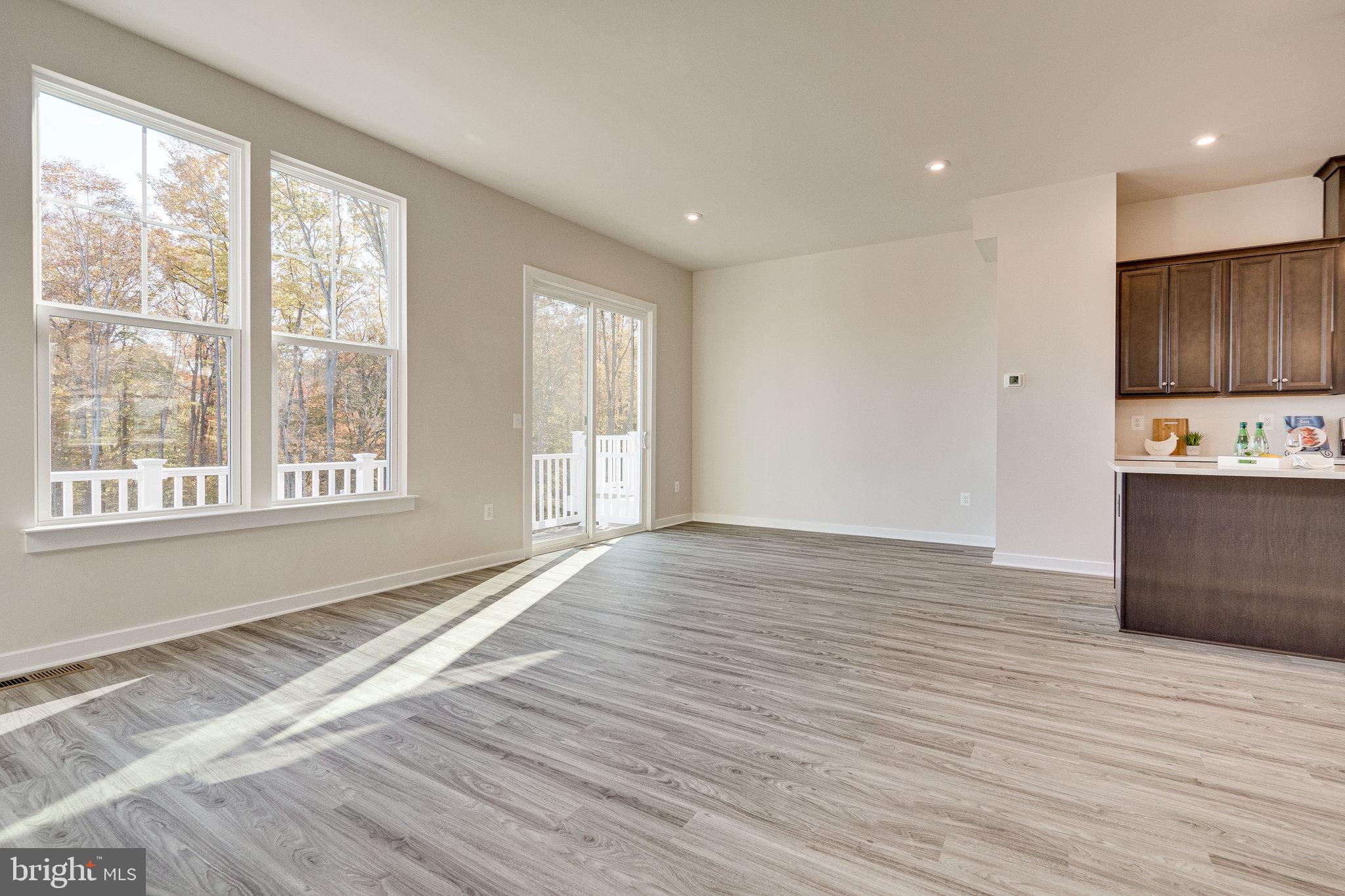 POTOMAC SHORES - Residential