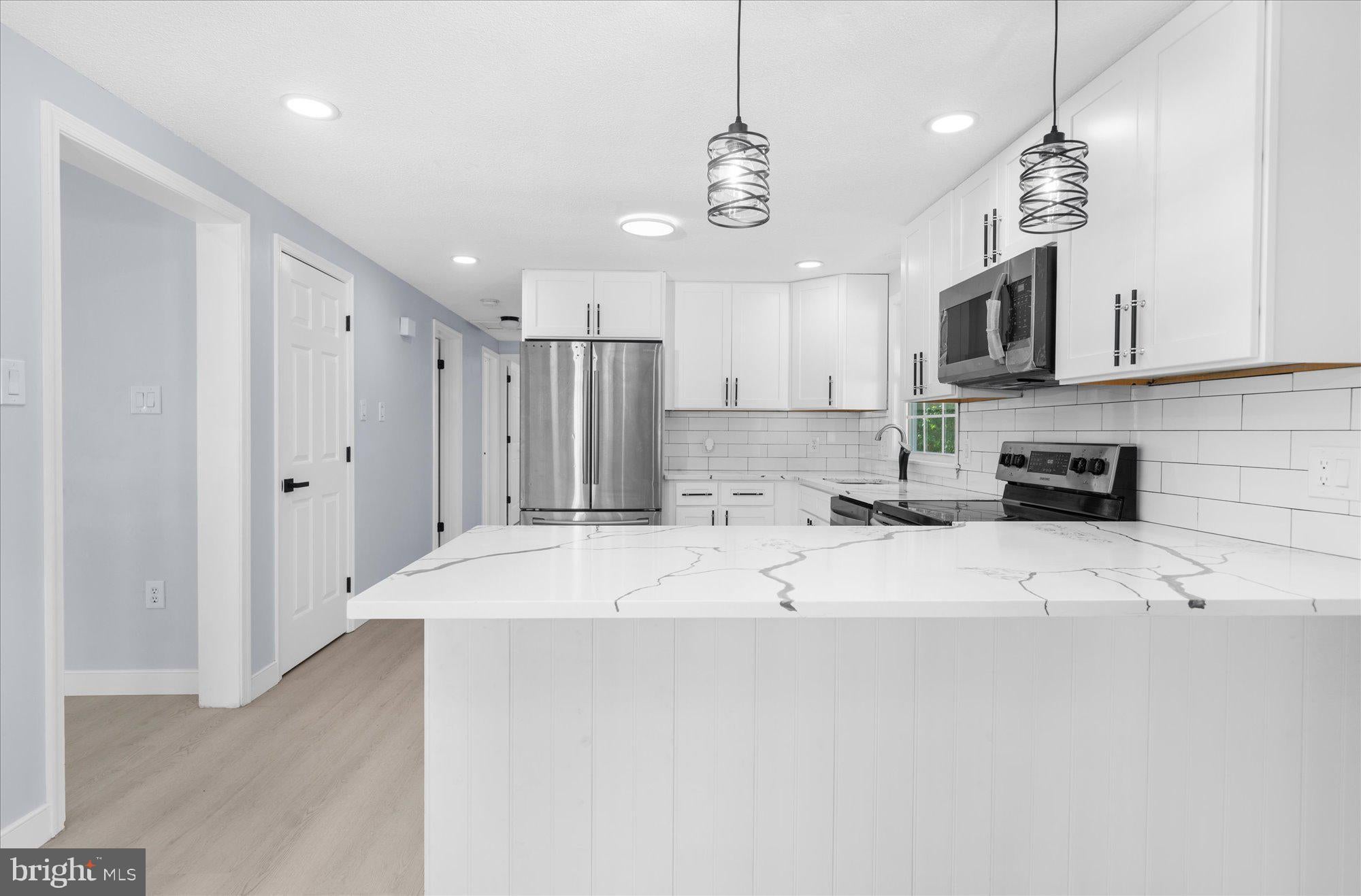 820 WALNUT AVENUE