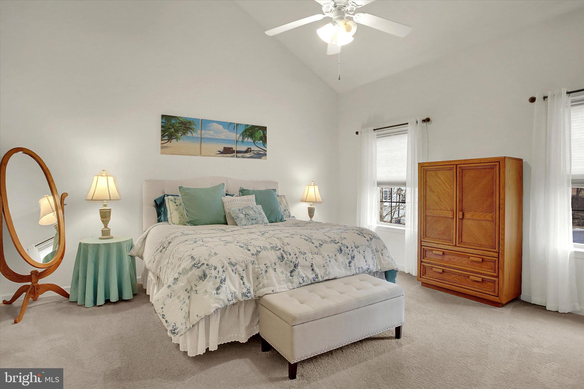 WINDING HILLS - DORSET SQ - Residential