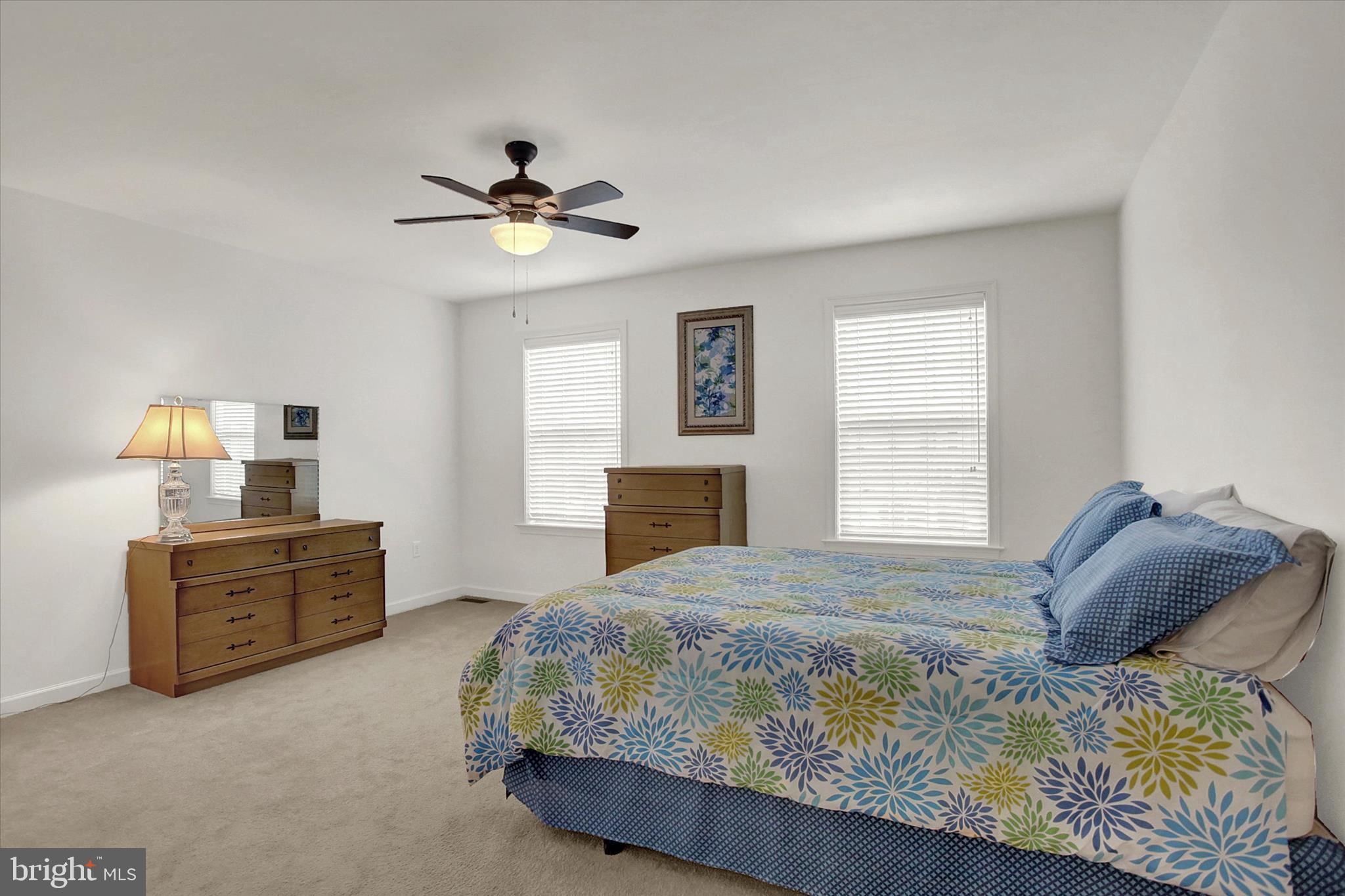 WINDING HILLS - DORSET SQ - Residential