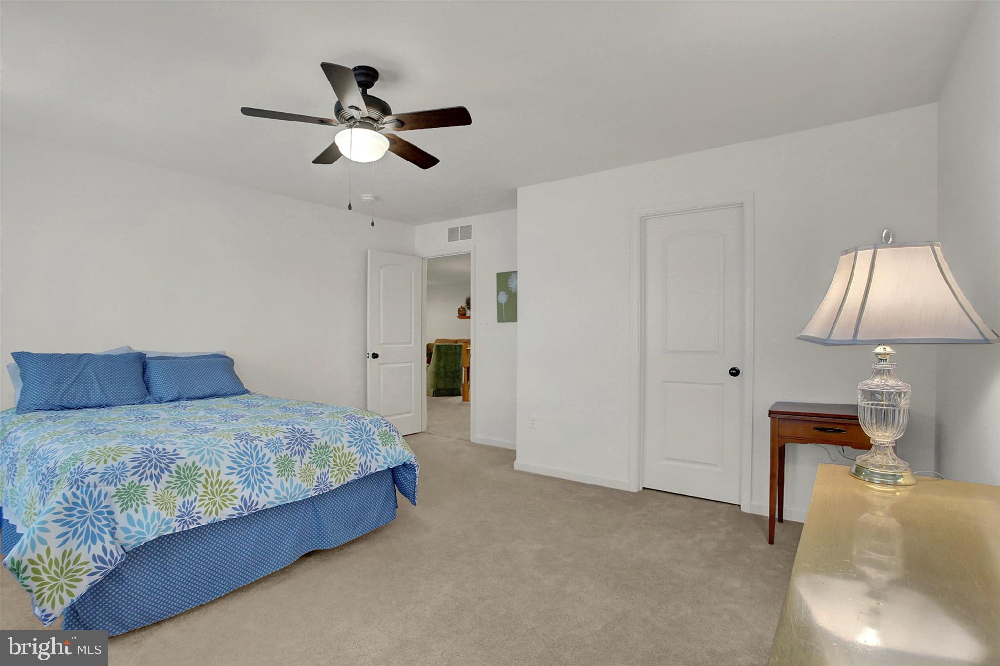 WINDING HILLS - DORSET SQ - Residential