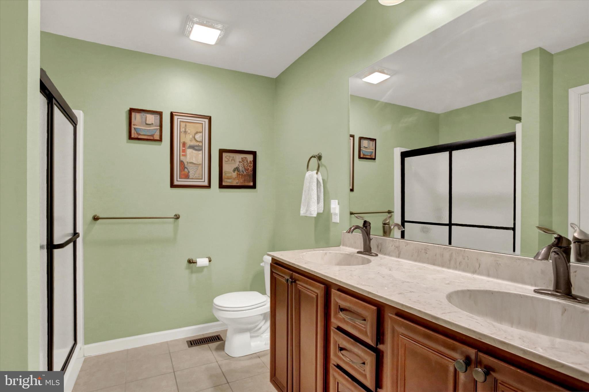 WINDING HILLS - DORSET SQ - Residential