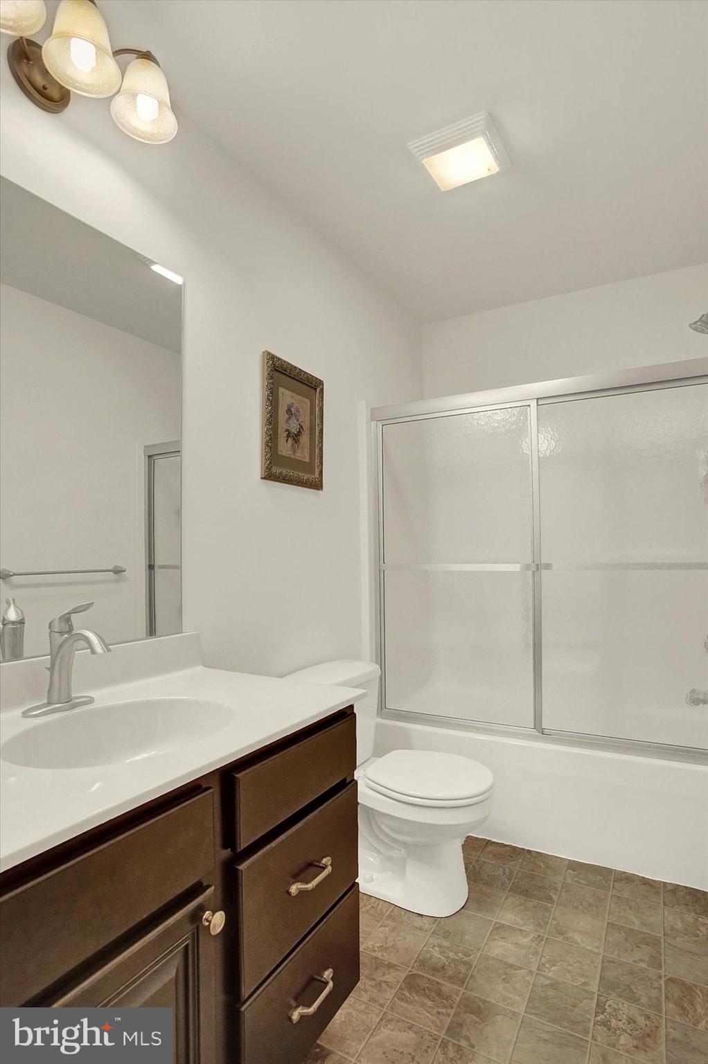 WINDING HILLS - DORSET SQ - Residential