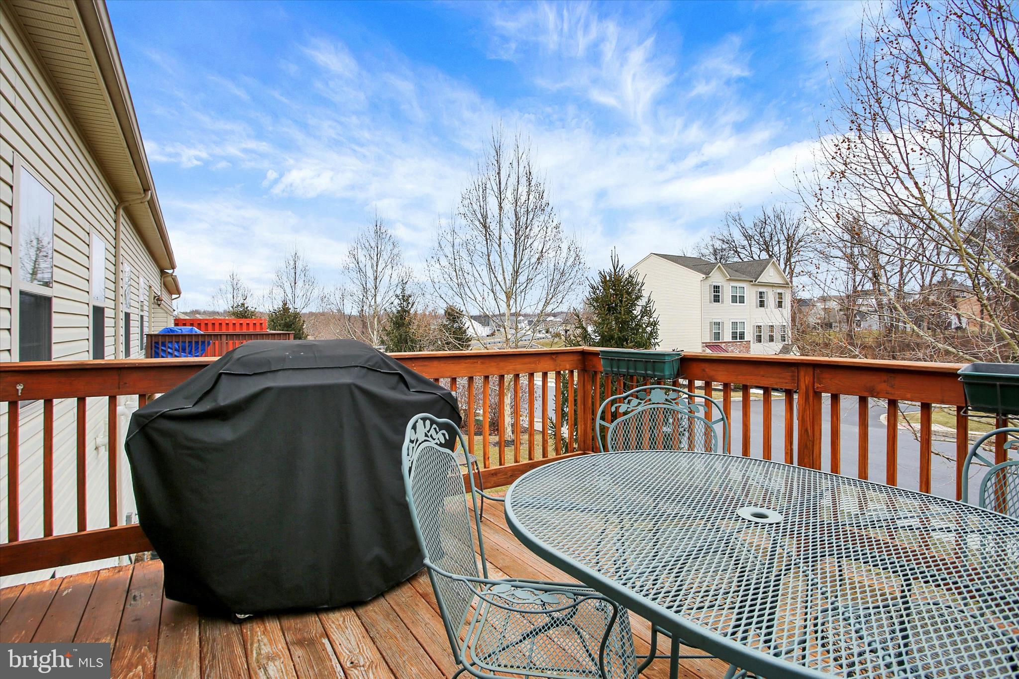 WINDING HILLS - DORSET SQ - Residential