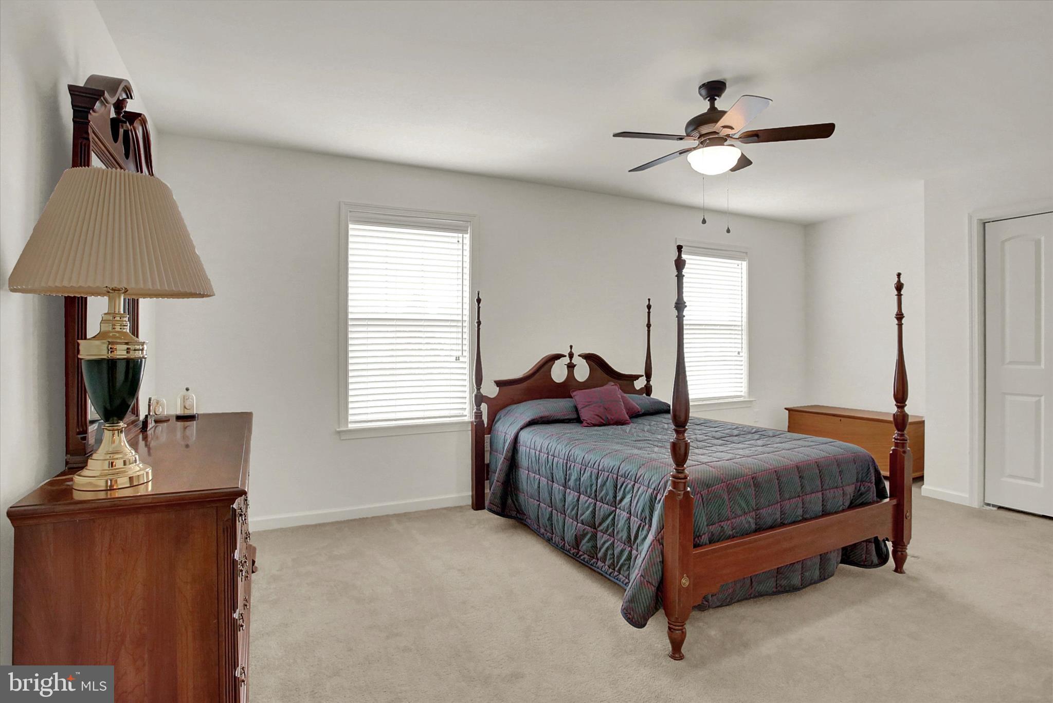 WINDING HILLS - DORSET SQ - Residential