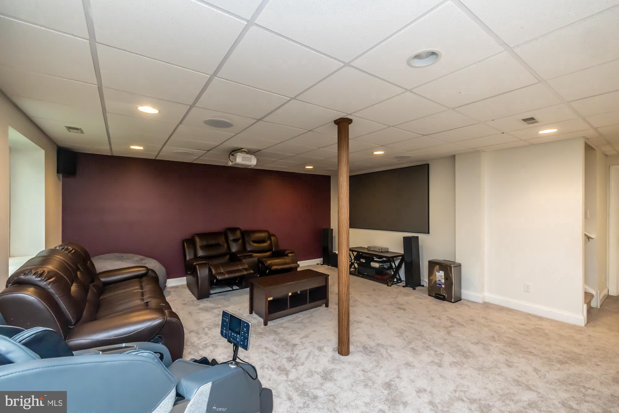 CHARLESTOWN MEADOWS - Residential Lease