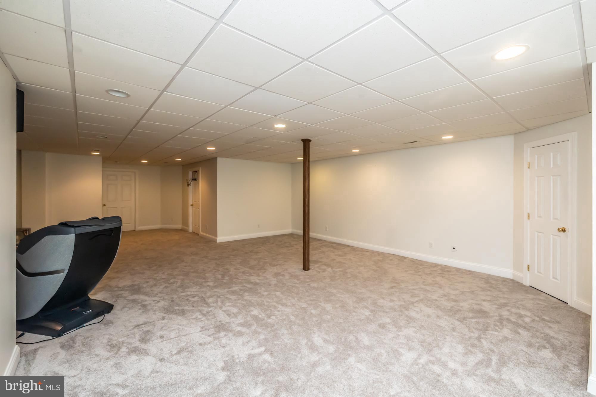 CHARLESTOWN MEADOWS - Residential Lease