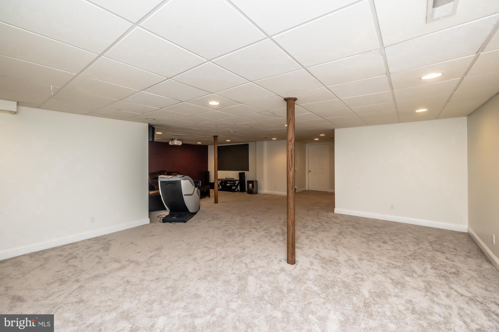 CHARLESTOWN MEADOWS - Residential Lease