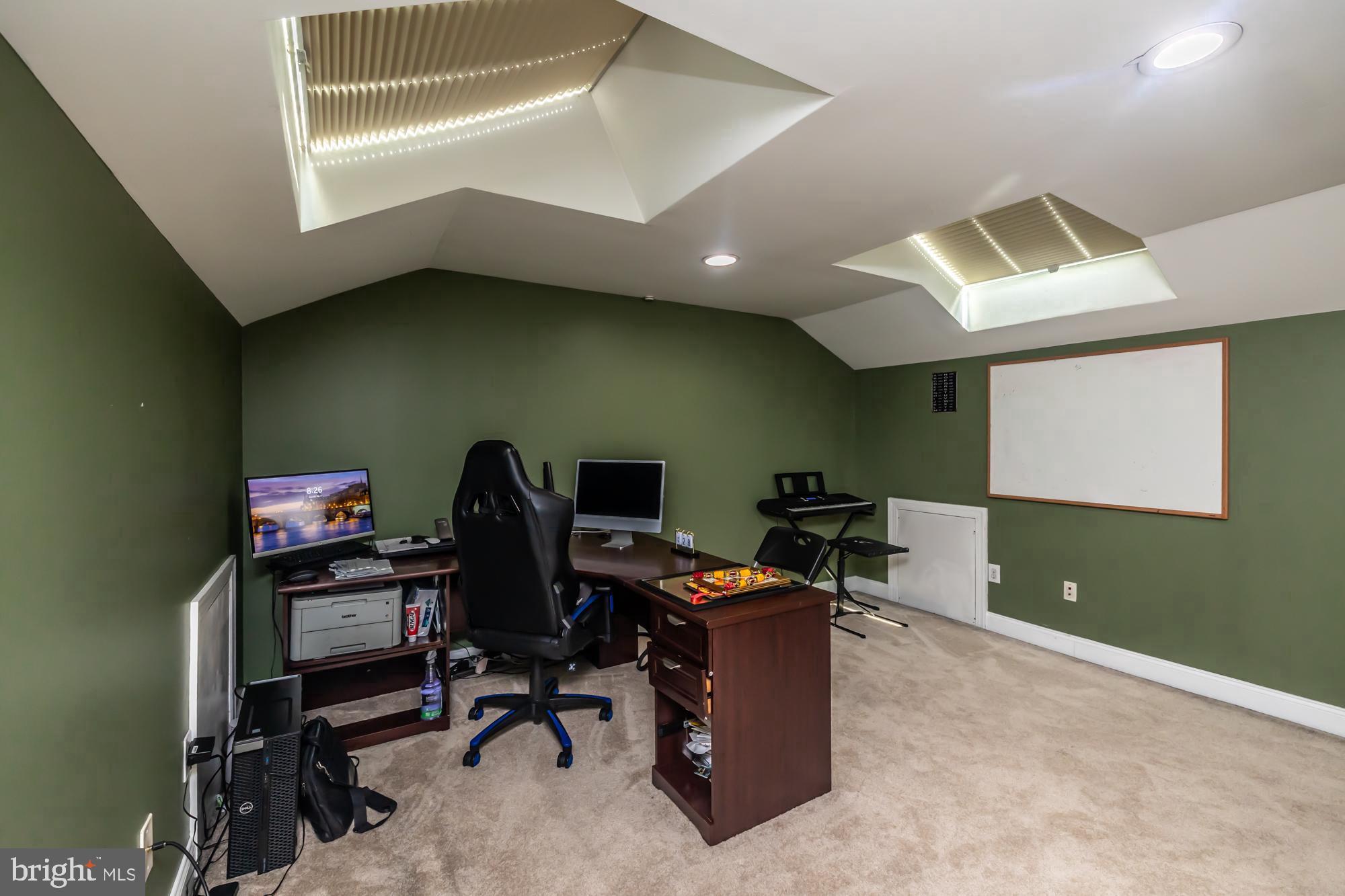 CHARLESTOWN MEADOWS - Residential Lease