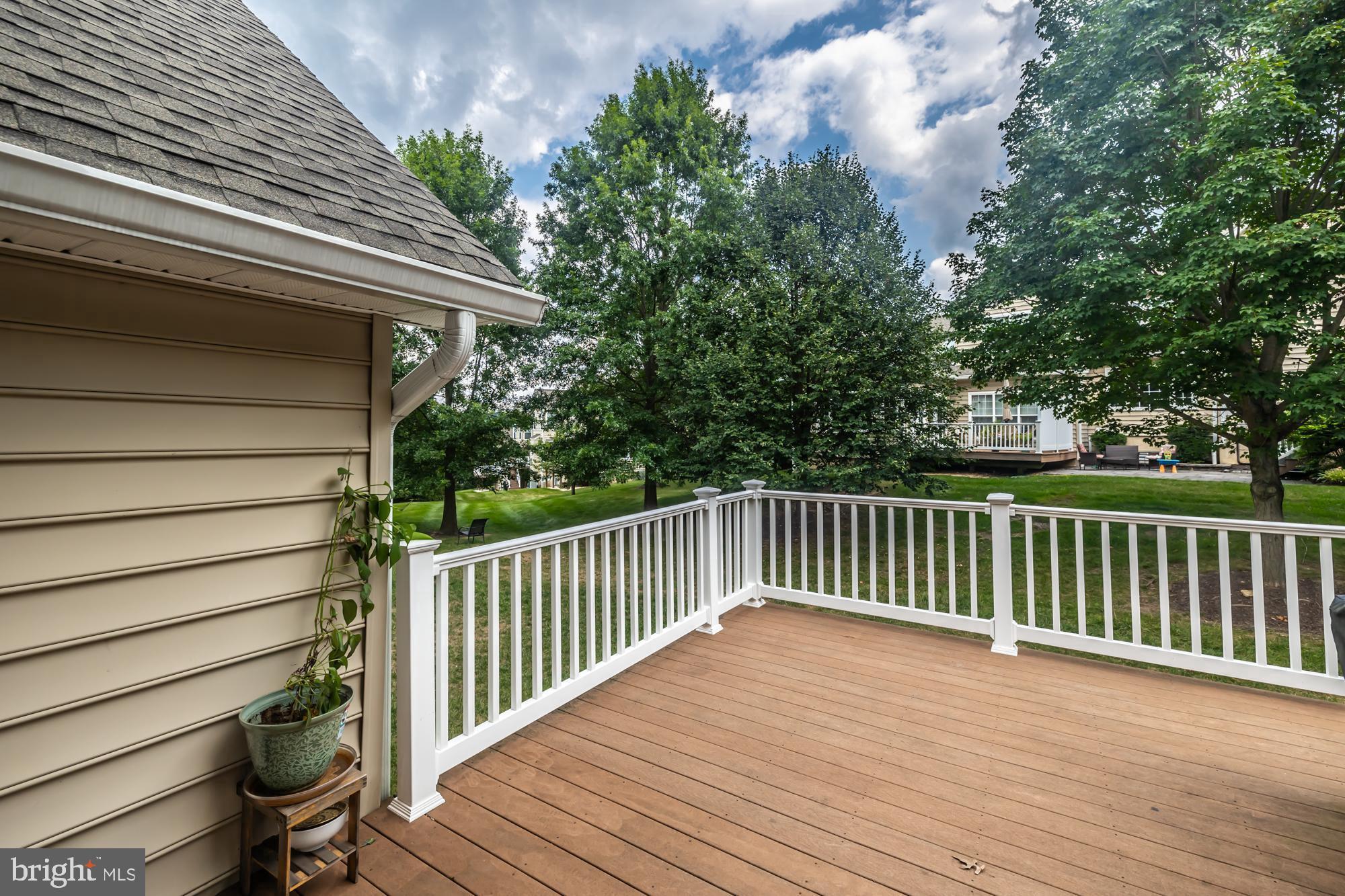 CHARLESTOWN MEADOWS - Residential Lease