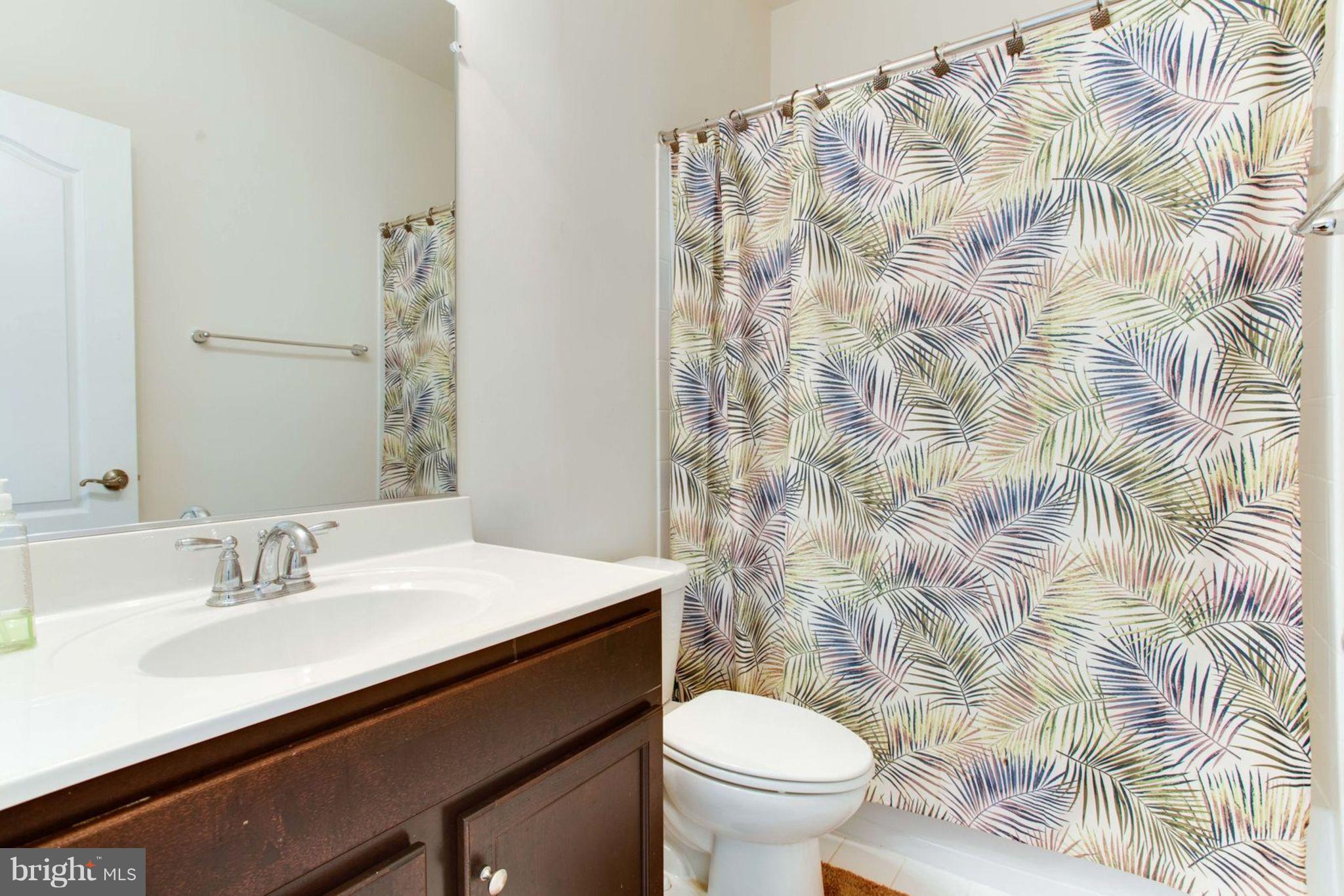 FALLS GROVE CONDOMINIUM - Residential