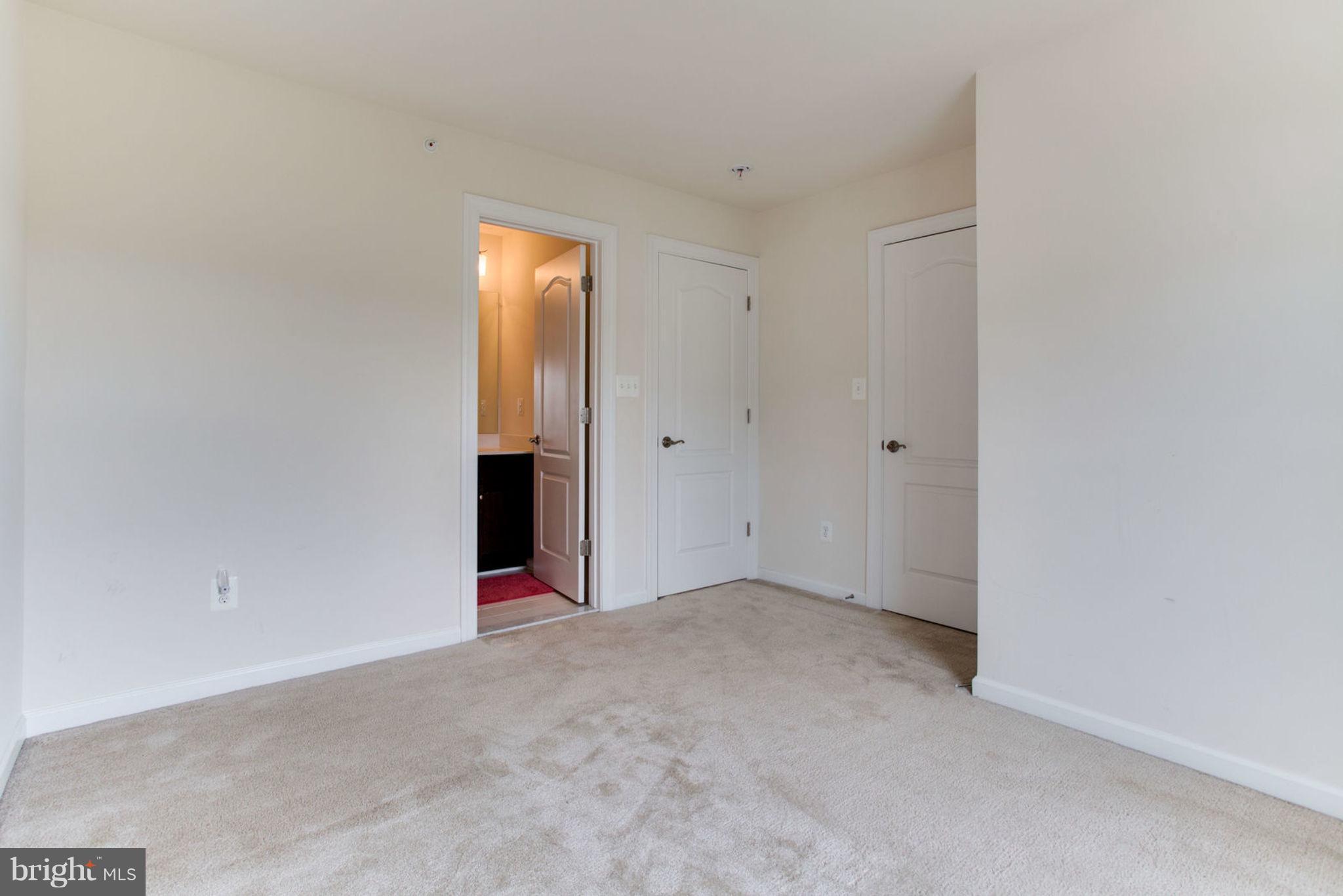 FALLS GROVE CONDOMINIUM - Residential